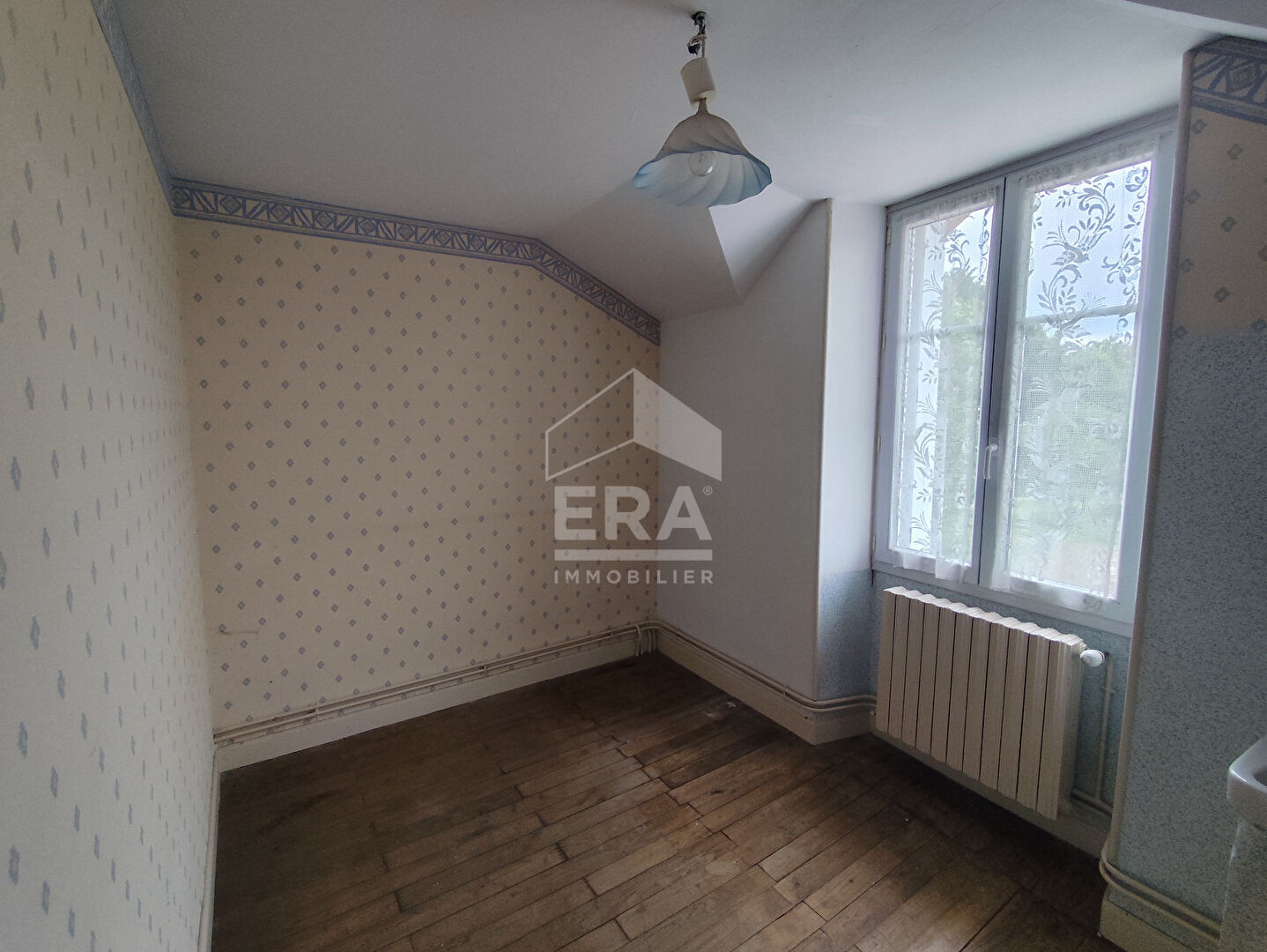 Photo 9 — ERA - BUY AND SELL