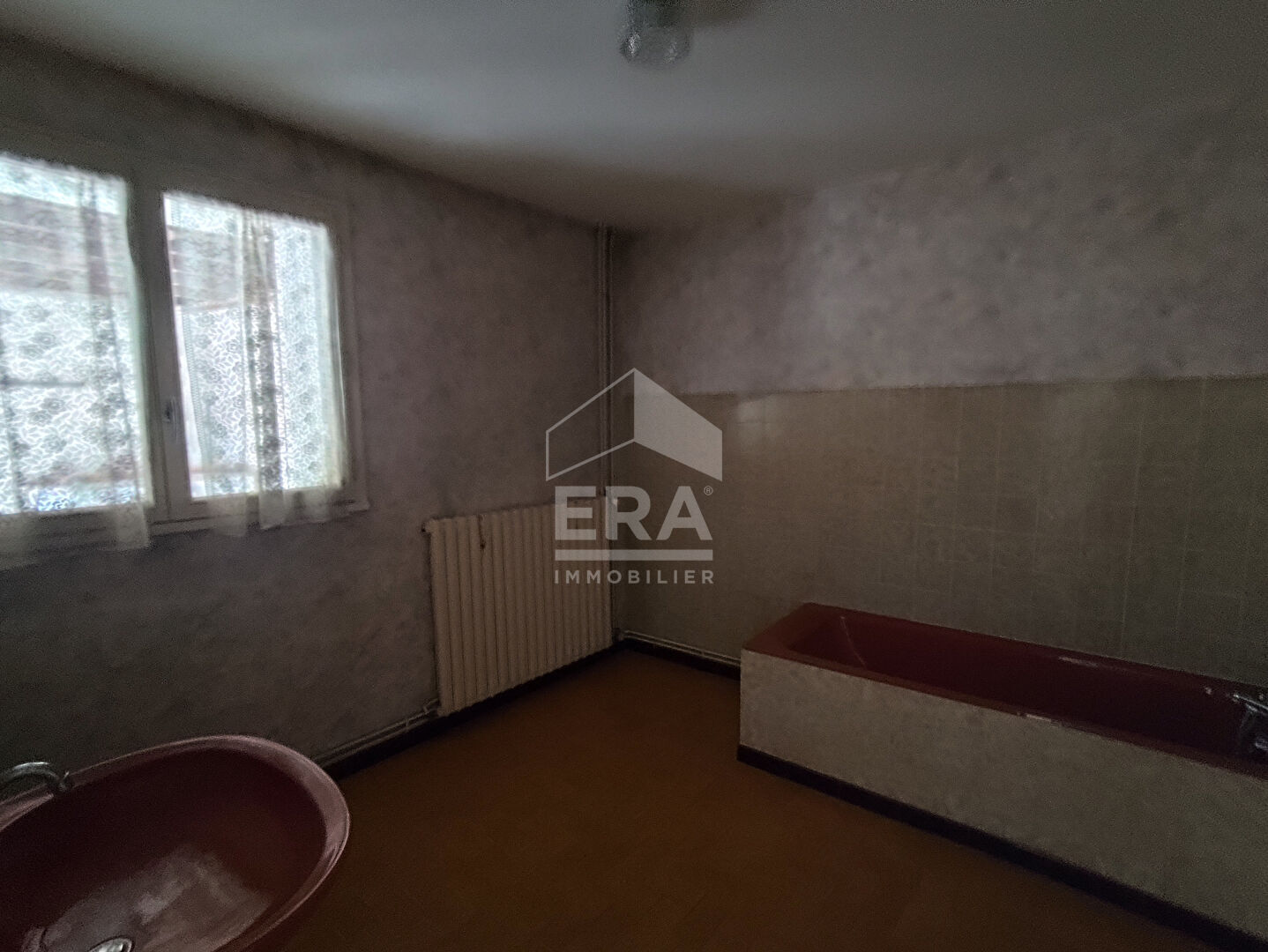 Photo 5 — ERA - BUY AND SELL
