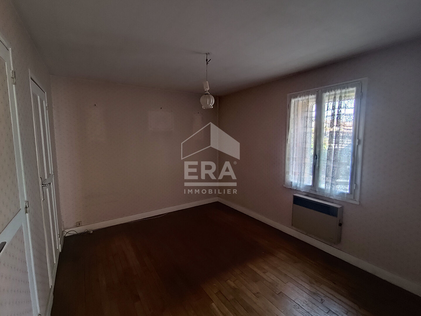 Photo 10 — ERA - BUY AND SELL