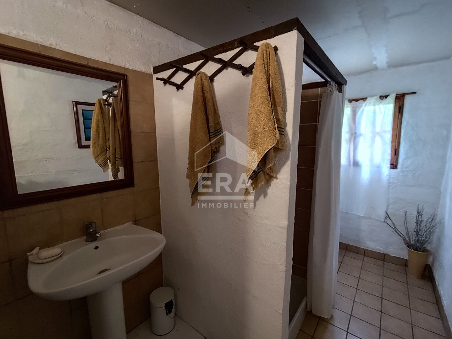 Photo 10 — ERA - BUY AND SELL