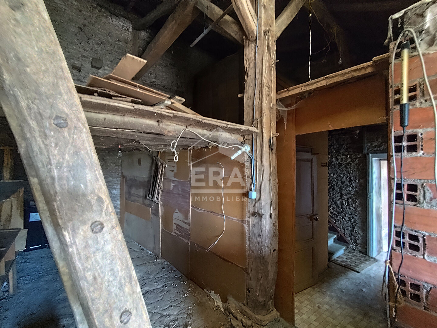 Photo 7 — ERA - BUY AND SELL