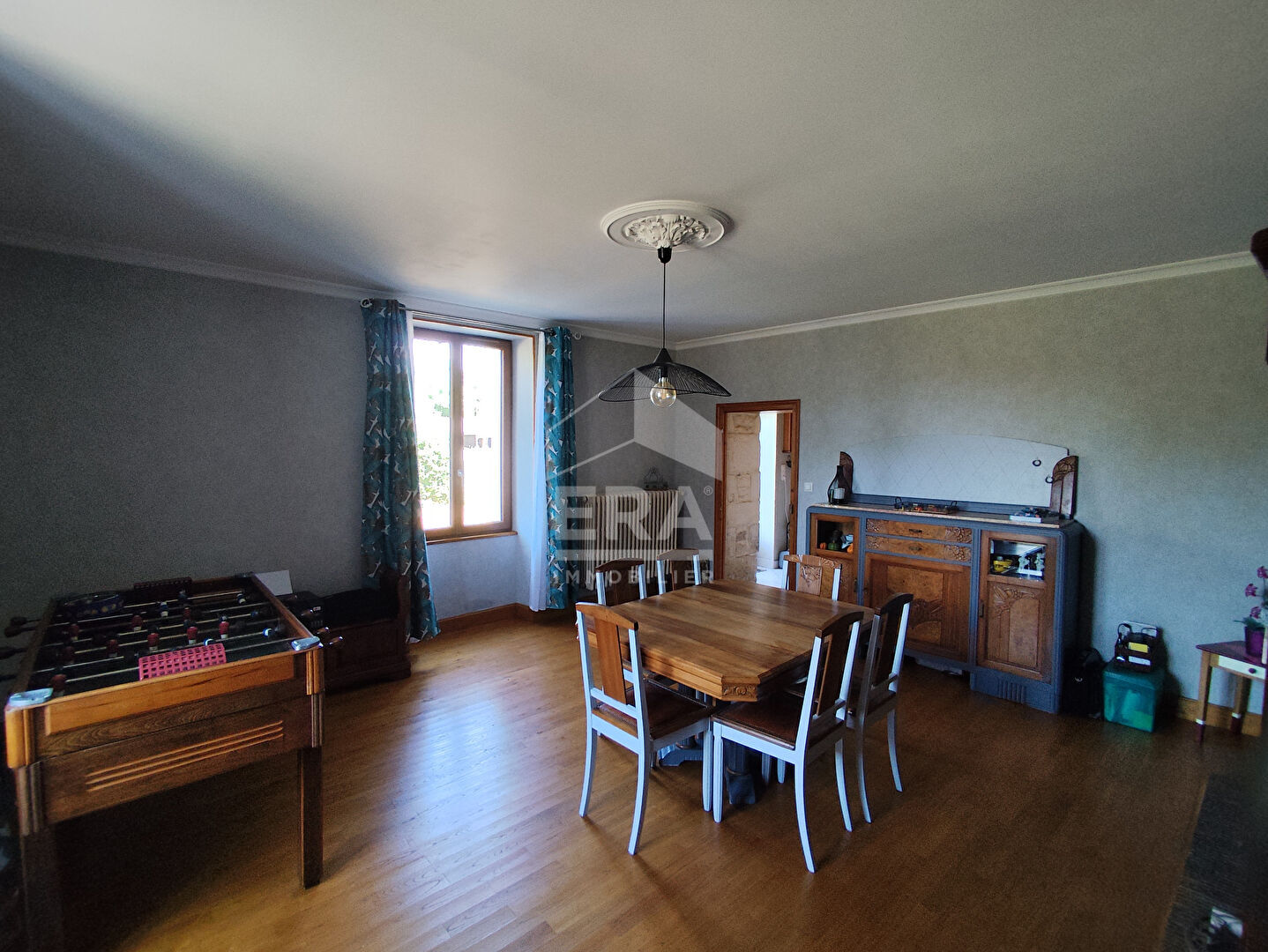 Photo 3 — ERA - BUY AND SELL