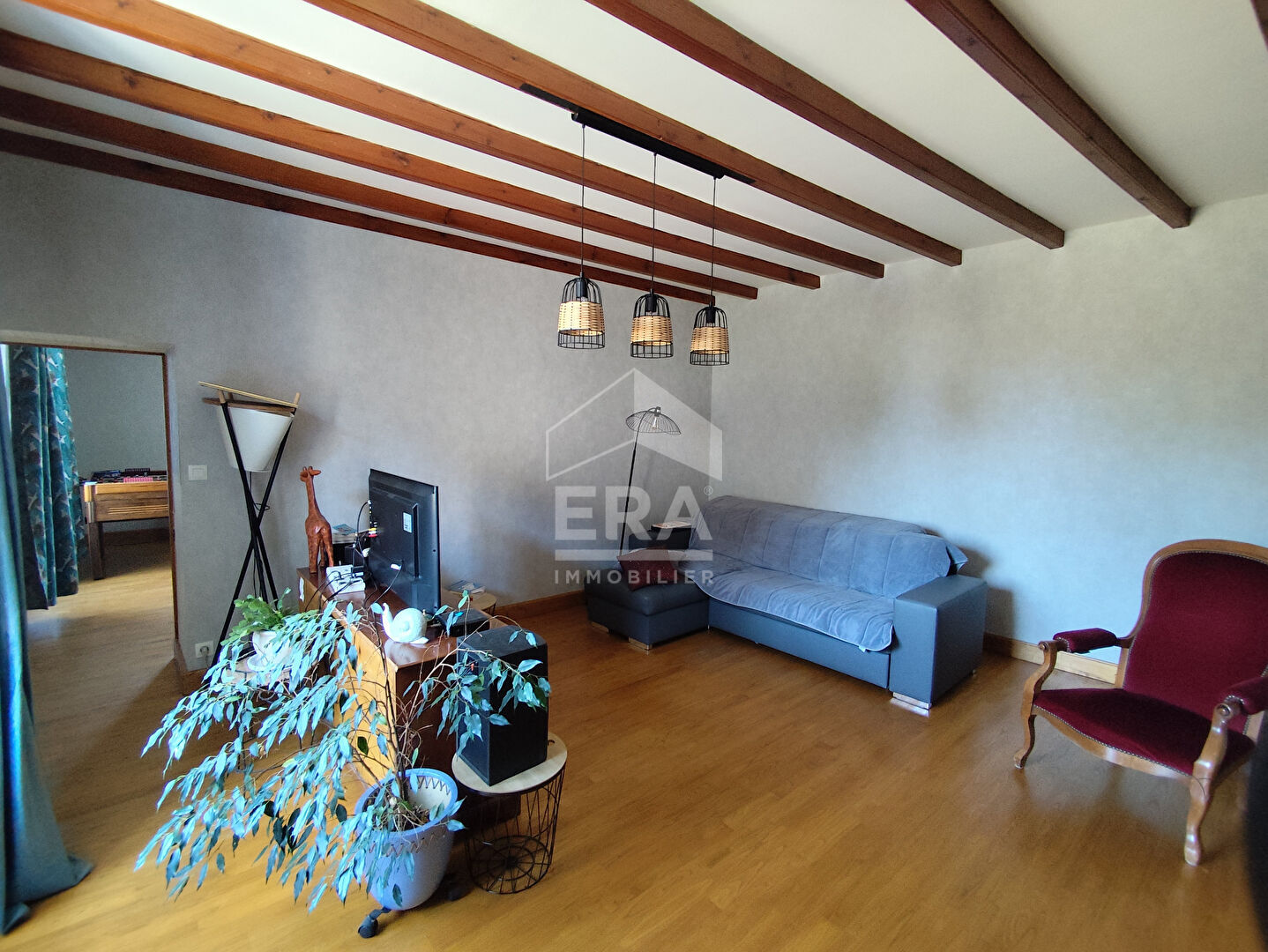 Photo 4 — ERA - BUY AND SELL
