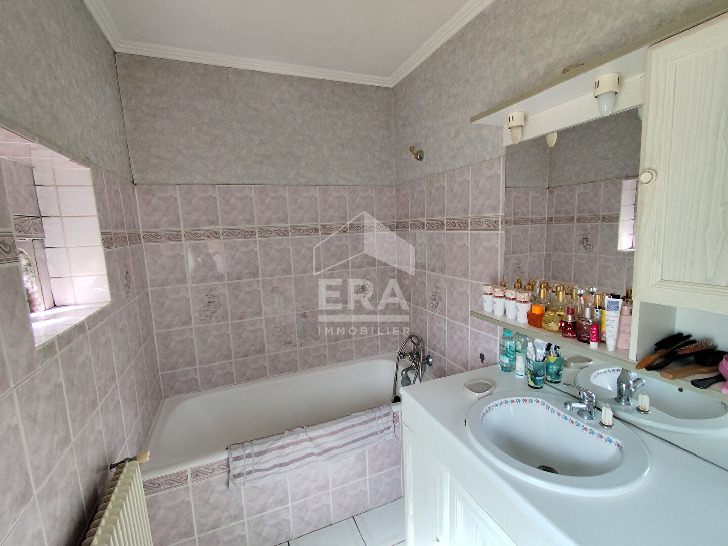 Photo 6 — ERA - BUY AND SELL