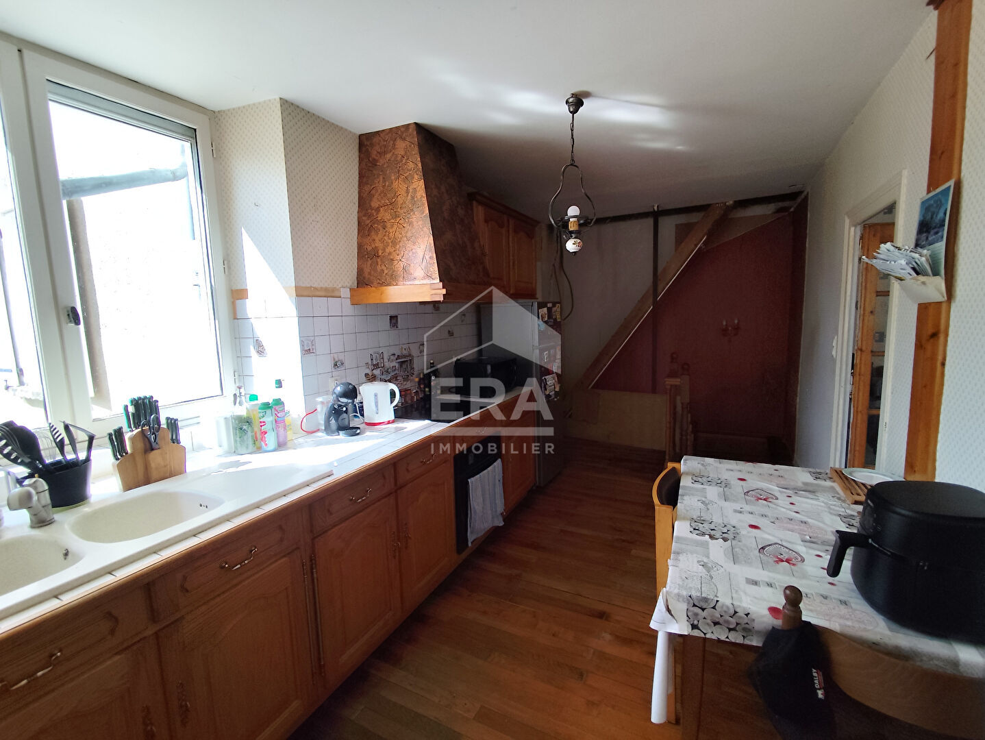 Photo 4 — ERA - BUY AND SELL