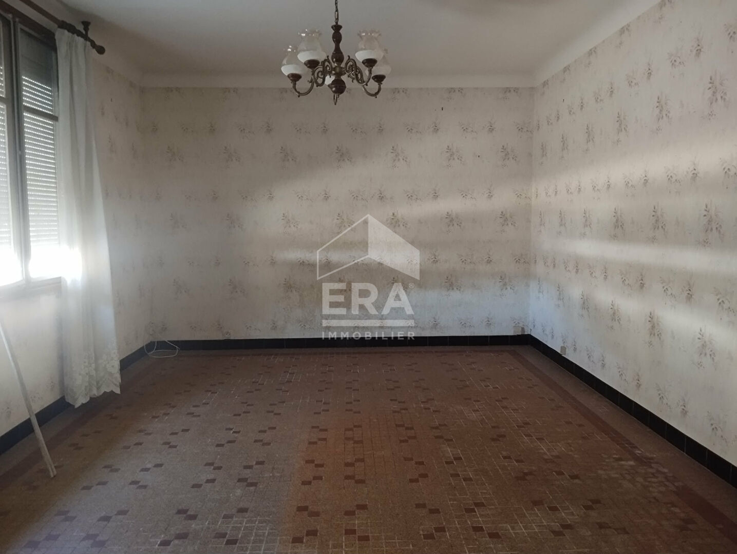 Photo 8 — ERA - BUY AND SELL