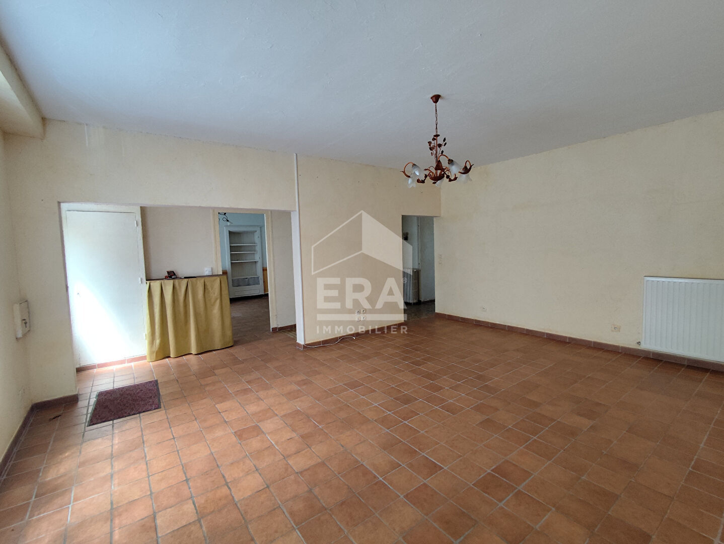 Photo 2 — ERA - BUY AND SELL