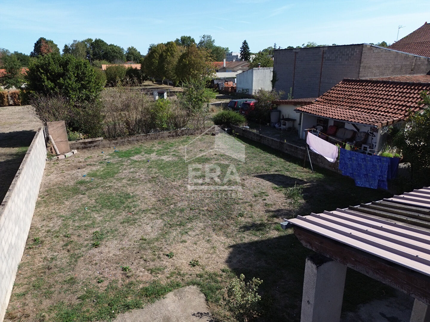 Photo 4 — ERA - BUY AND SELL