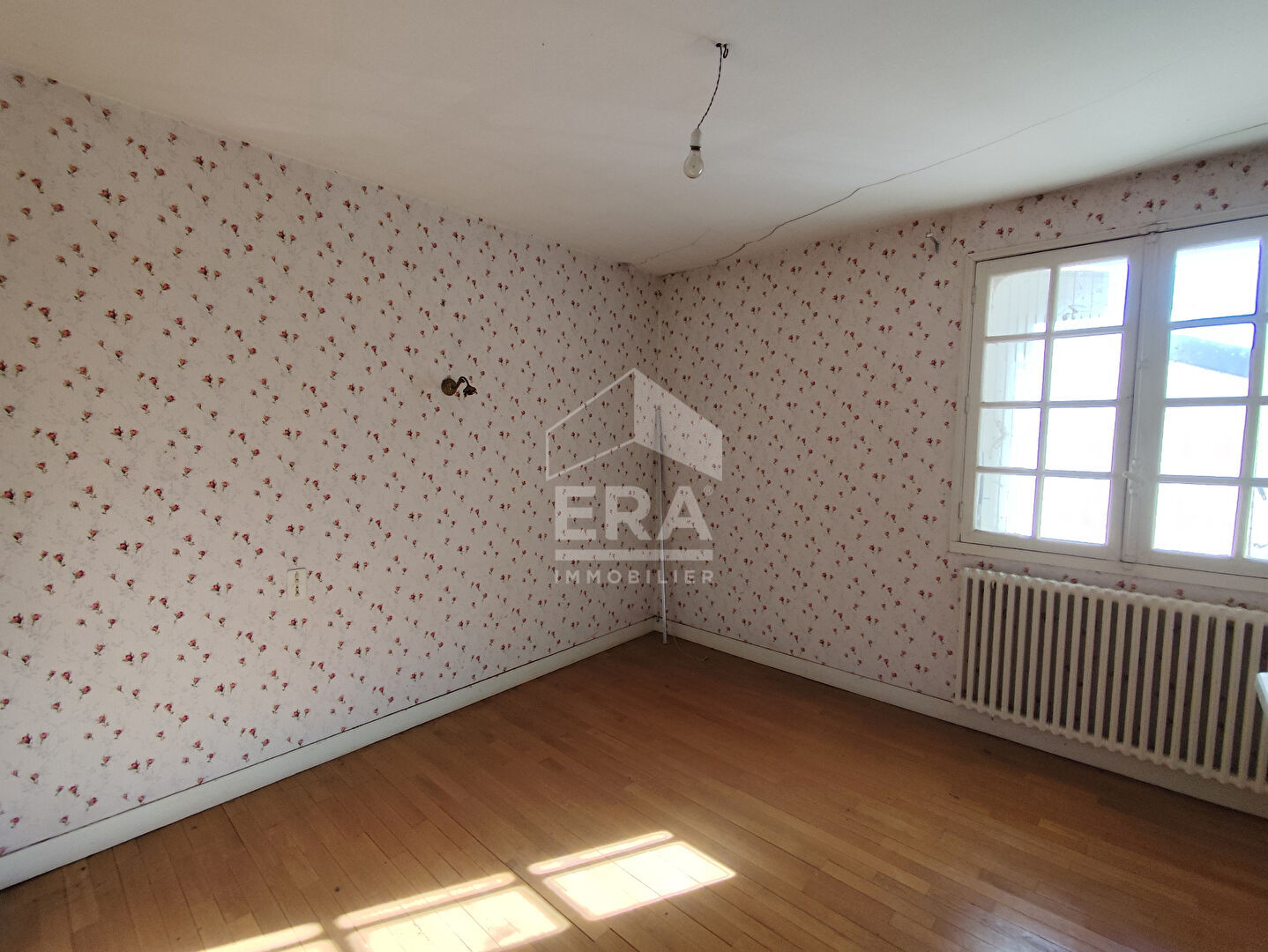 Photo 13 — ERA - BUY AND SELL