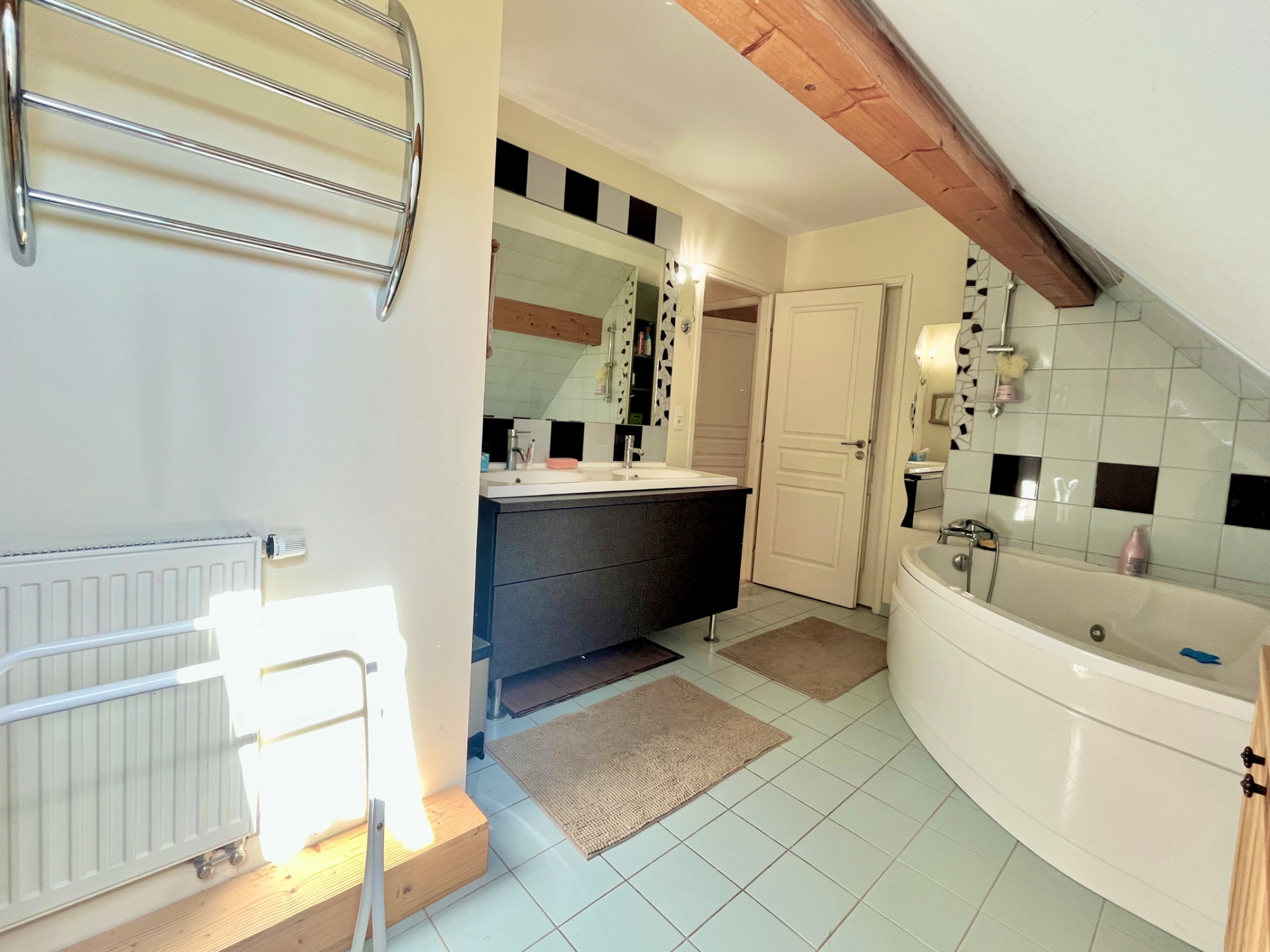 Photo 25 — AGENCE D'EXPERTS