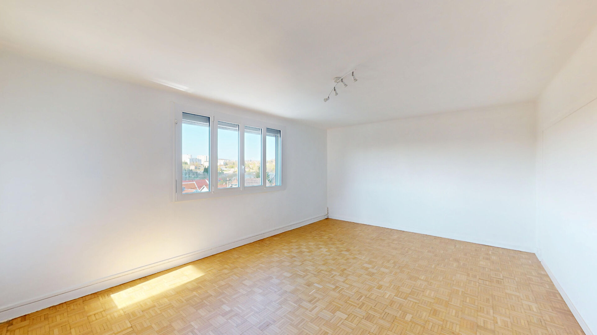 Photo 3 — MARC VERNIER IMMOBILIER