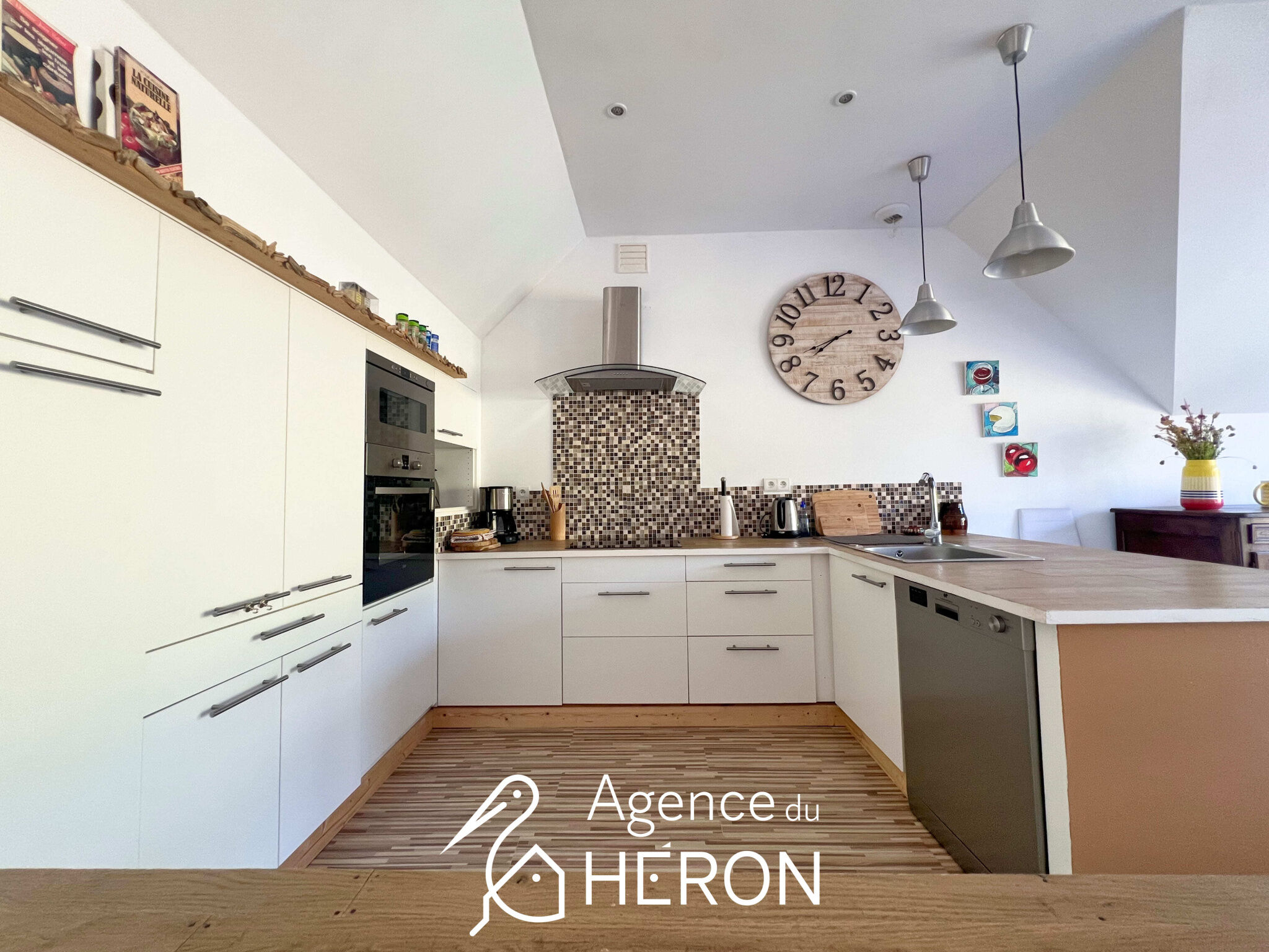 Photo 8 — L'AGENCE DU HERON