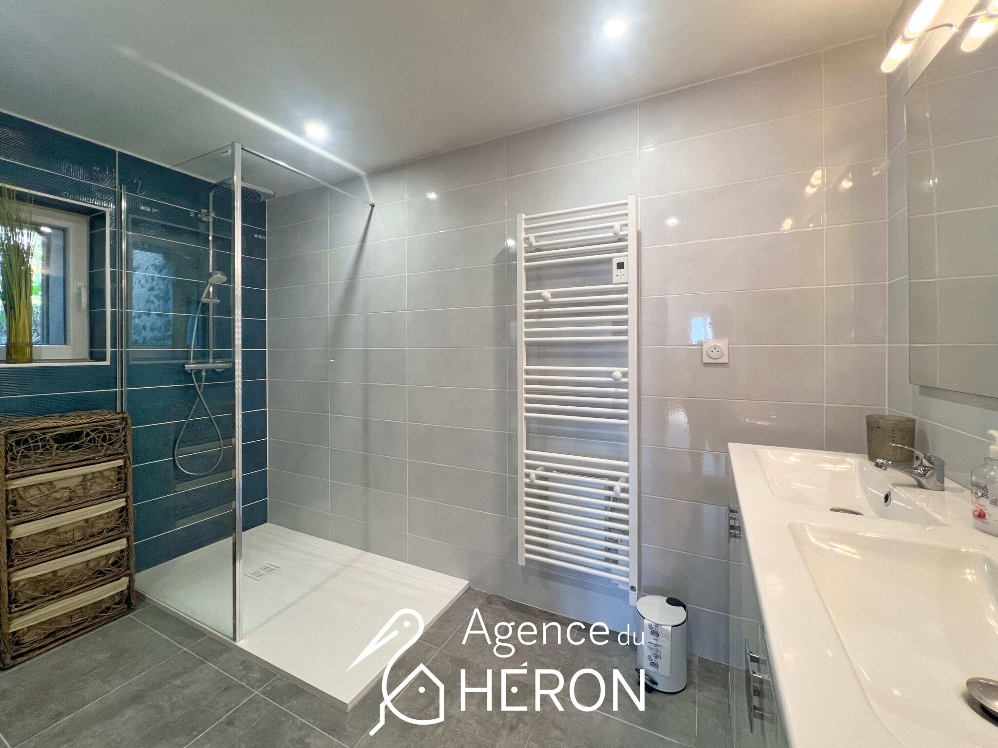 Photo 21 — L'AGENCE DU HERON