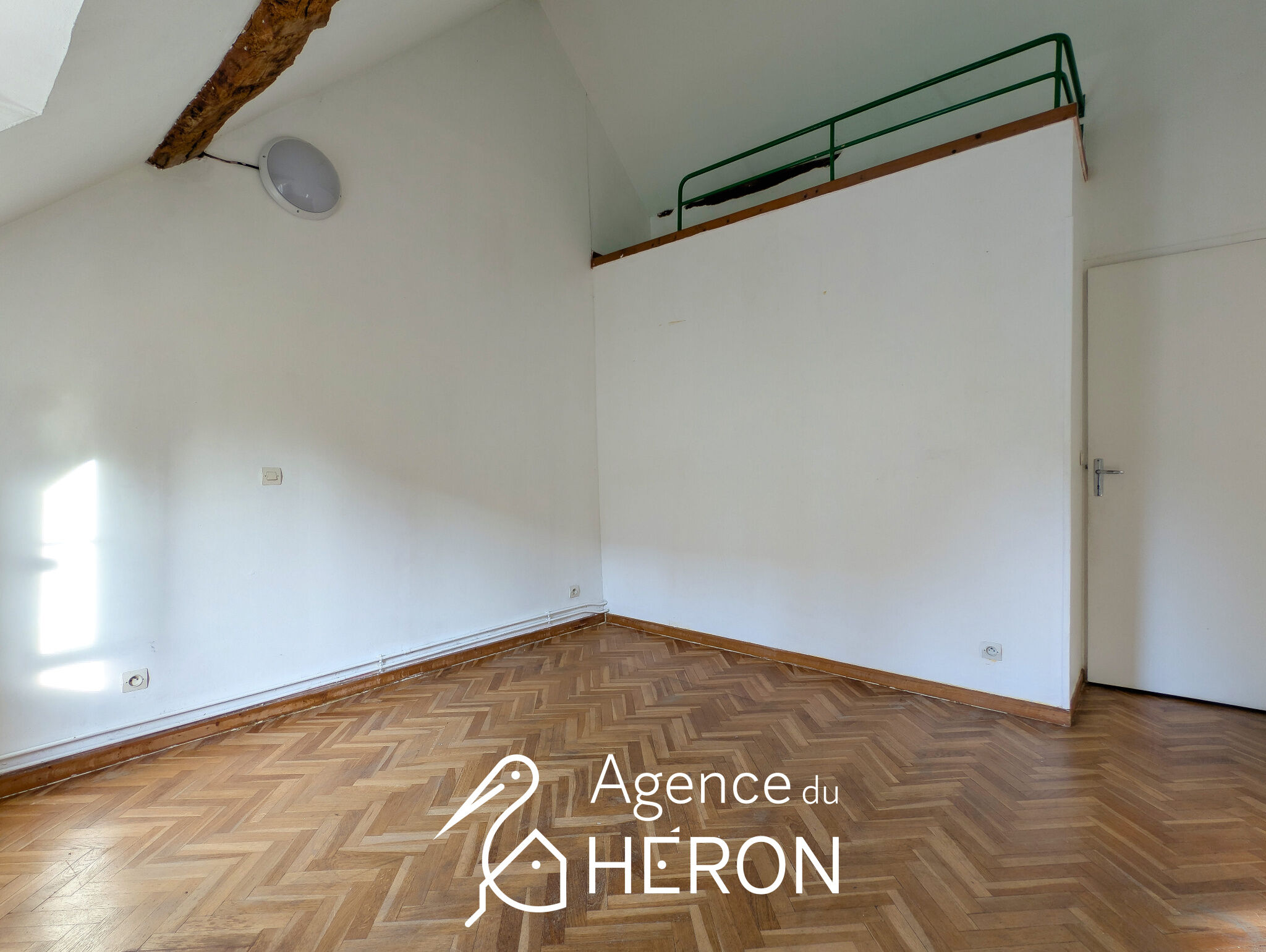 Photo 13 — L'AGENCE DU HERON