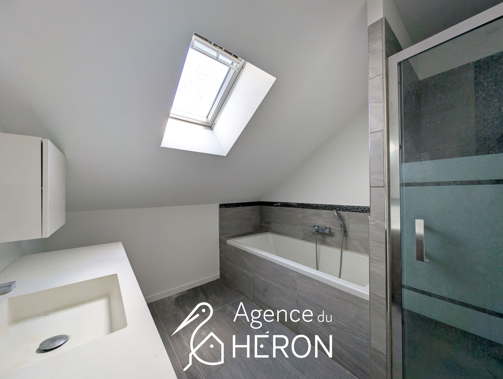 Photo 24 — L'AGENCE DU HERON