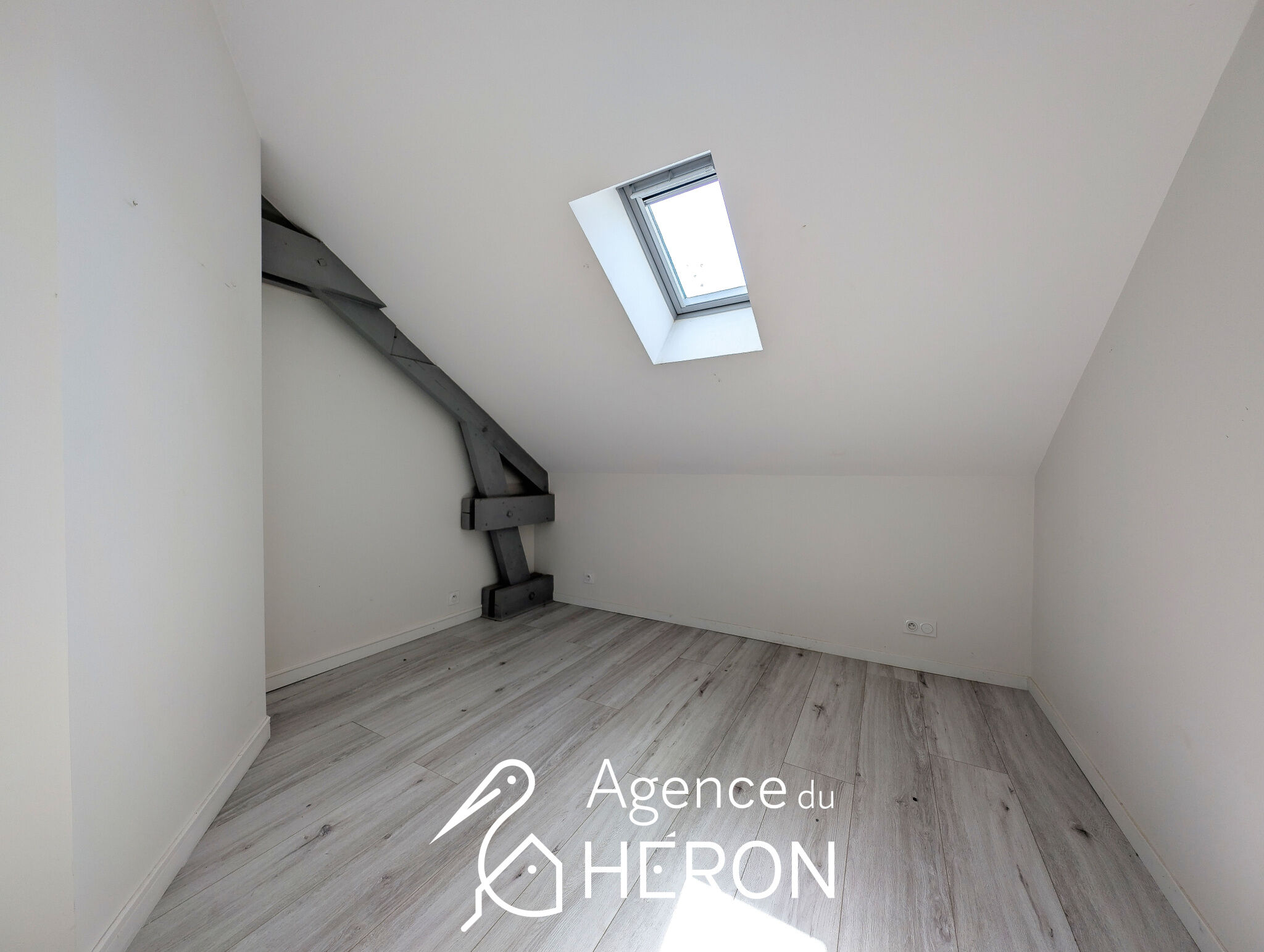 Photo 18 — L'AGENCE DU HERON