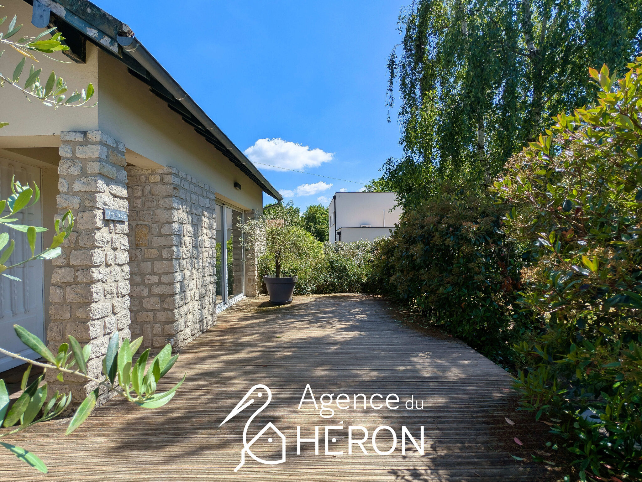 Photo 3 — L'AGENCE DU HERON