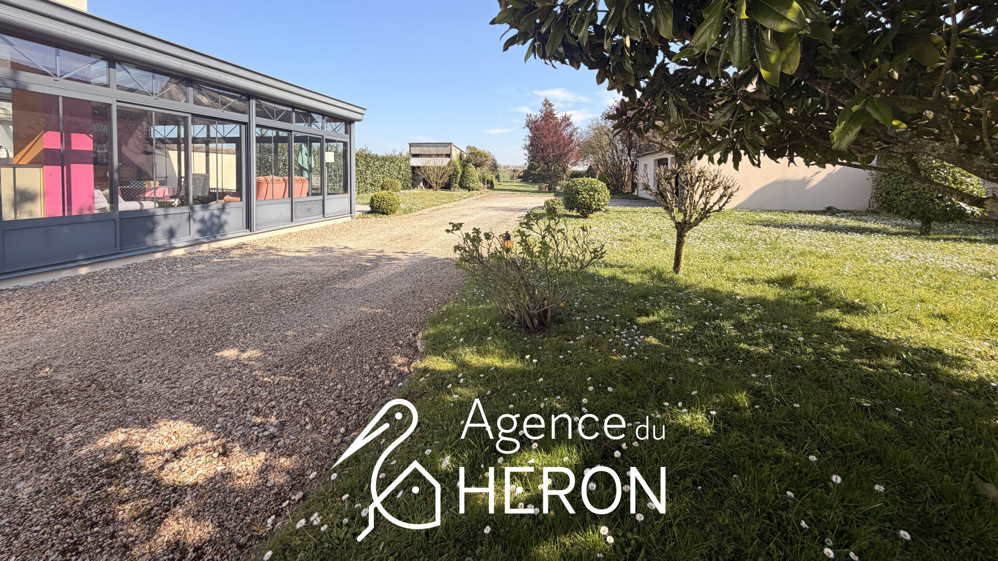 Photo 6 — L'AGENCE DU HERON