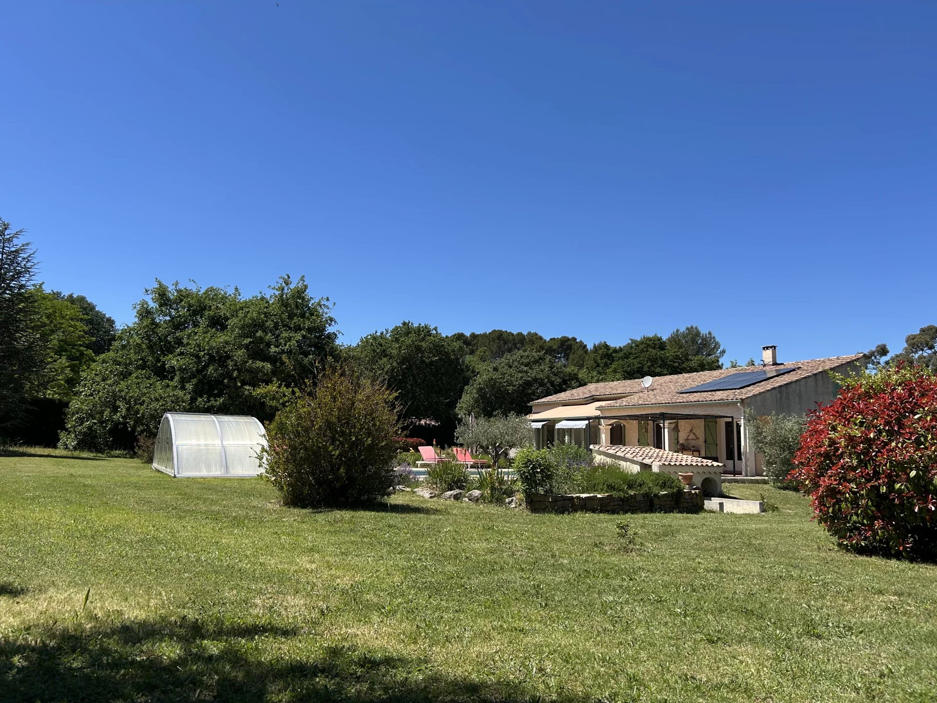 Photo 2 — Un Toit en Provence
