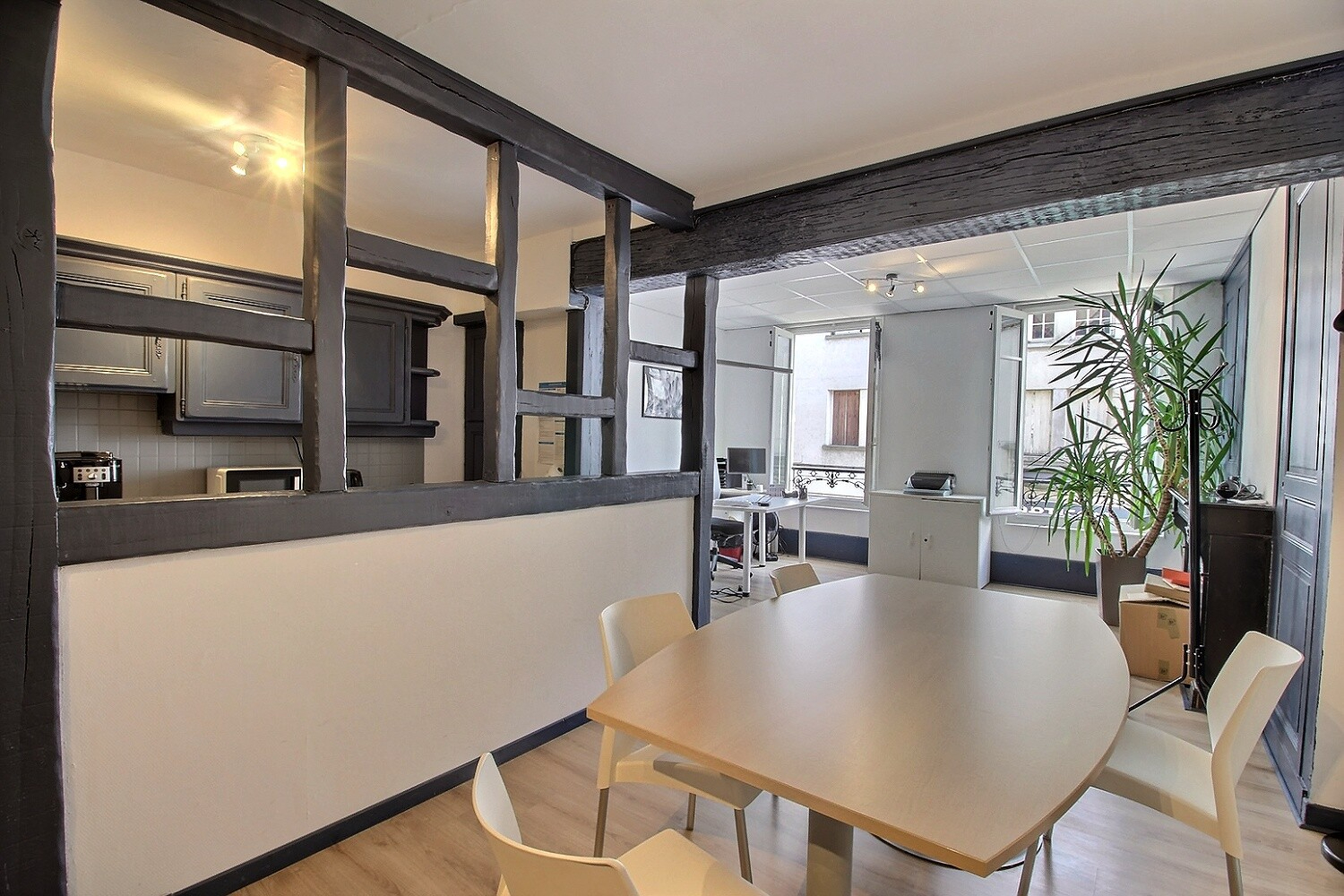 Photo 2 — AGENCE CENTRALE