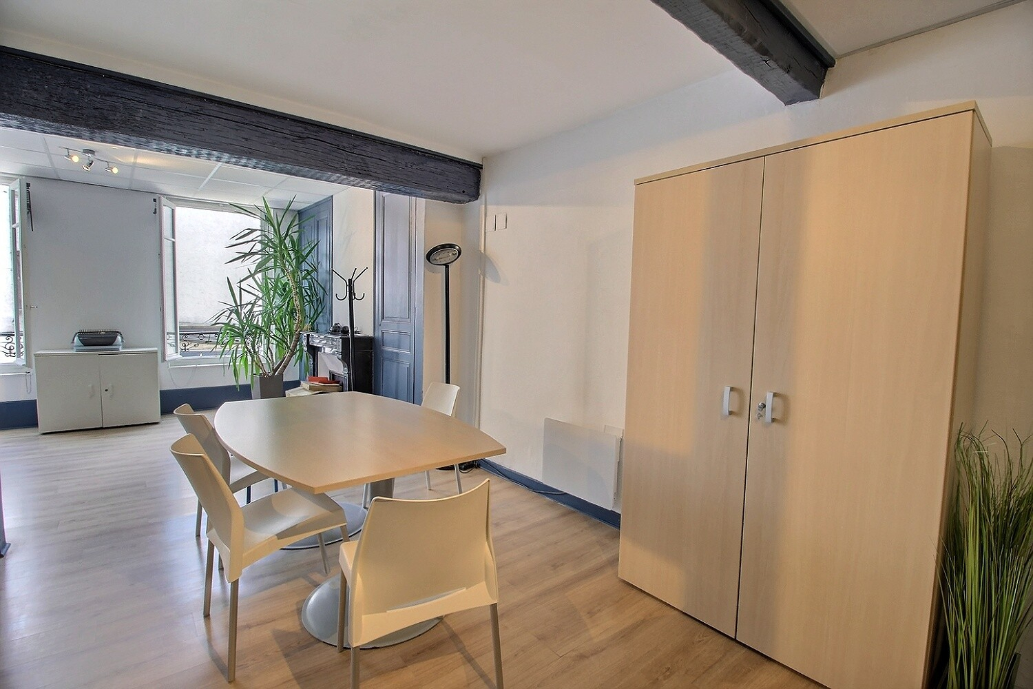 Photo 16 — AGENCE CENTRALE