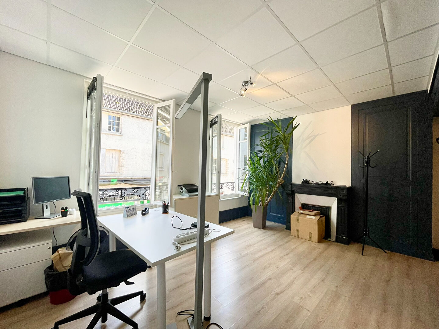 Photo 11 — AGENCE CENTRALE