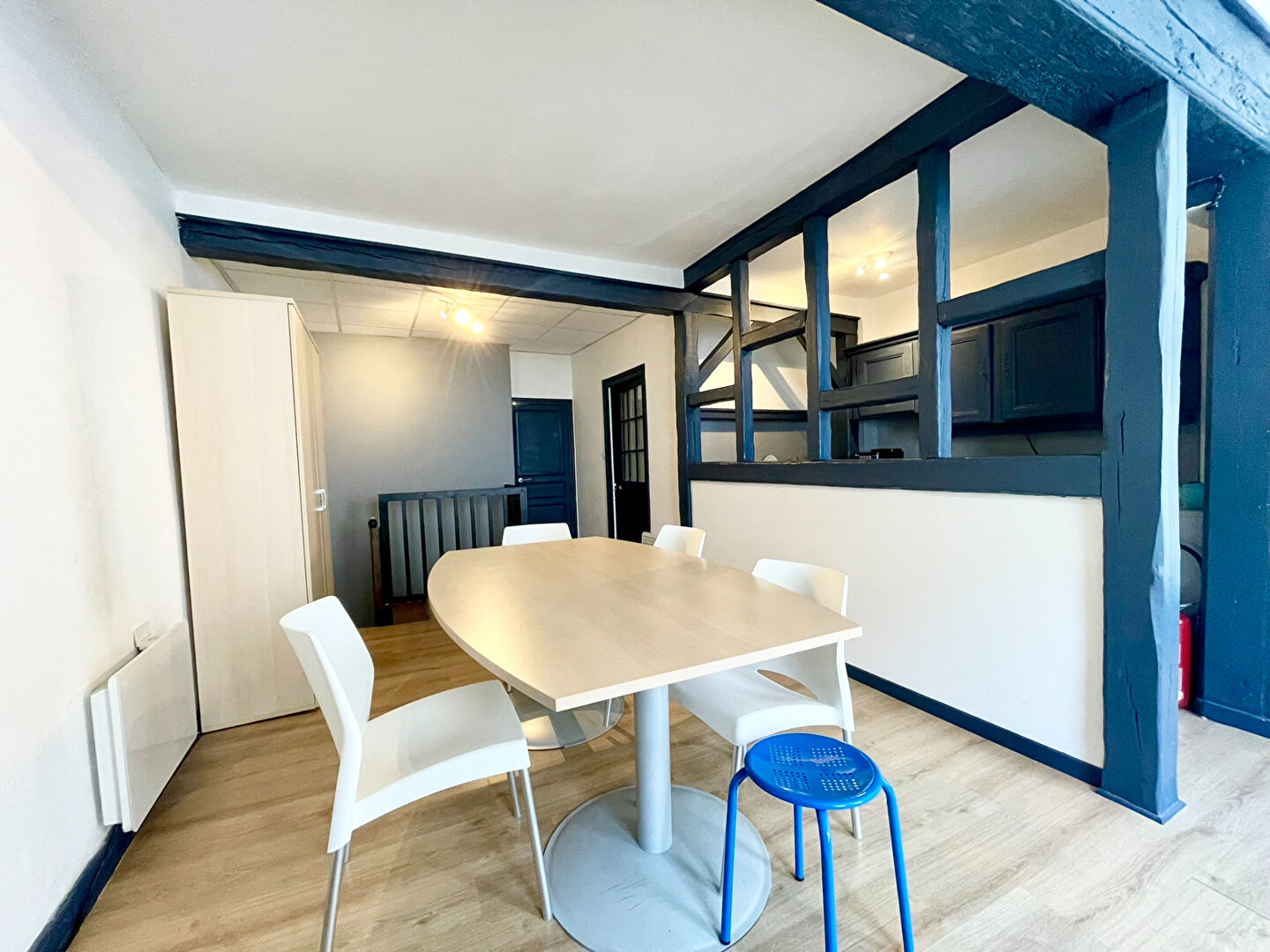 Photo 13 — AGENCE CENTRALE