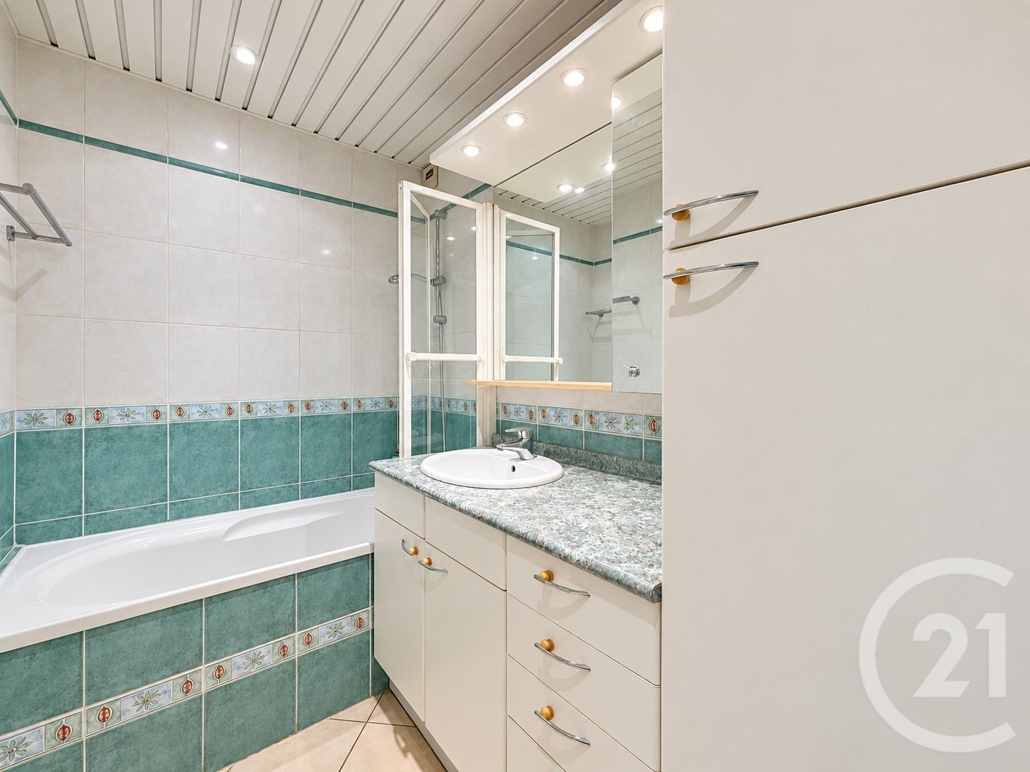 Photo 6 — Century 21 Aars immo