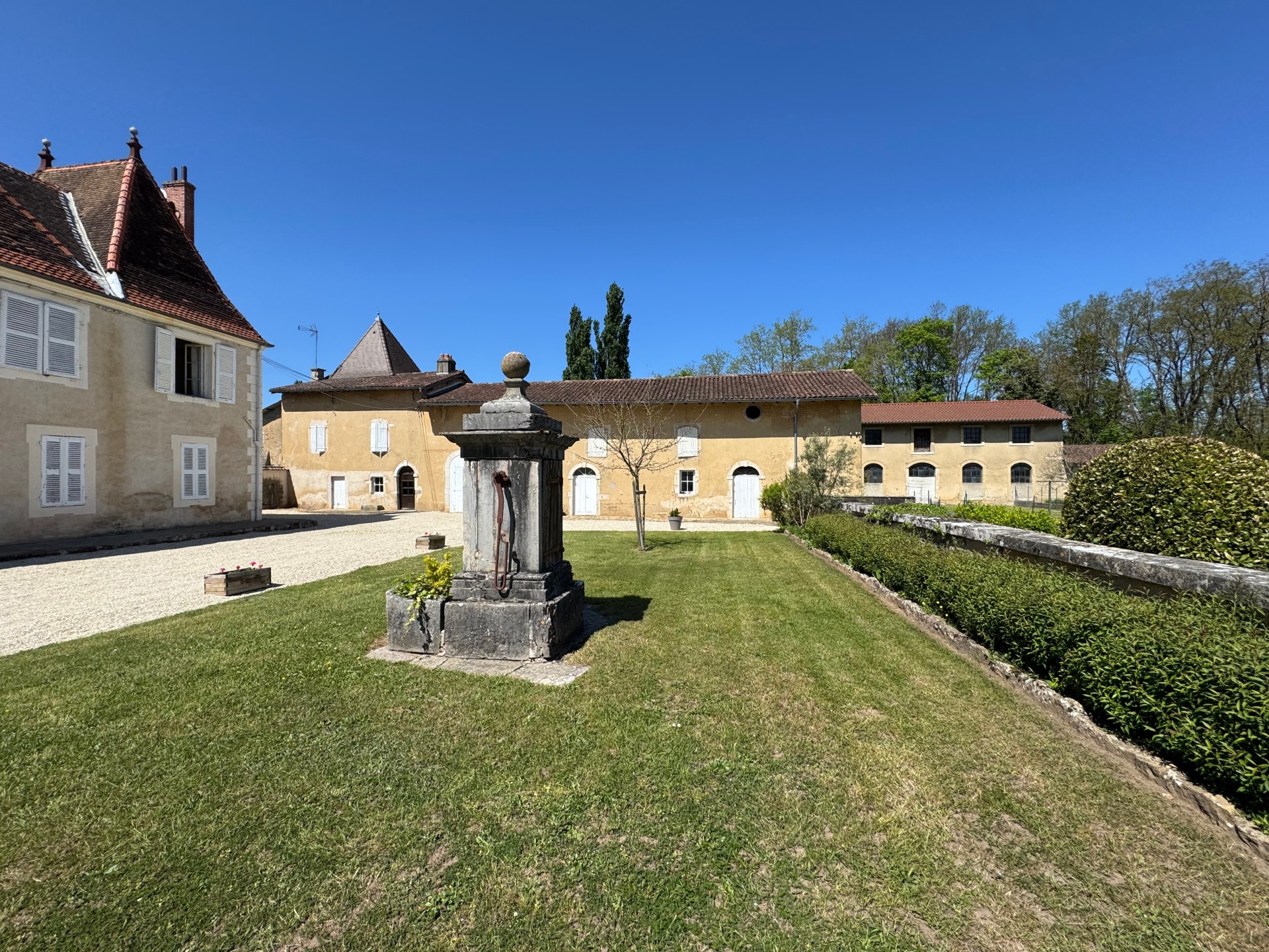 Photo 3 — NEYRAUD IMMOBILIER