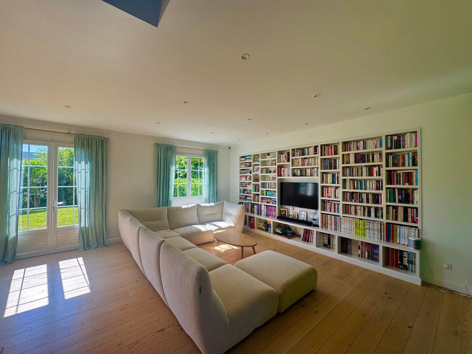 Photo 2 — NEYRAUD IMMOBILIER