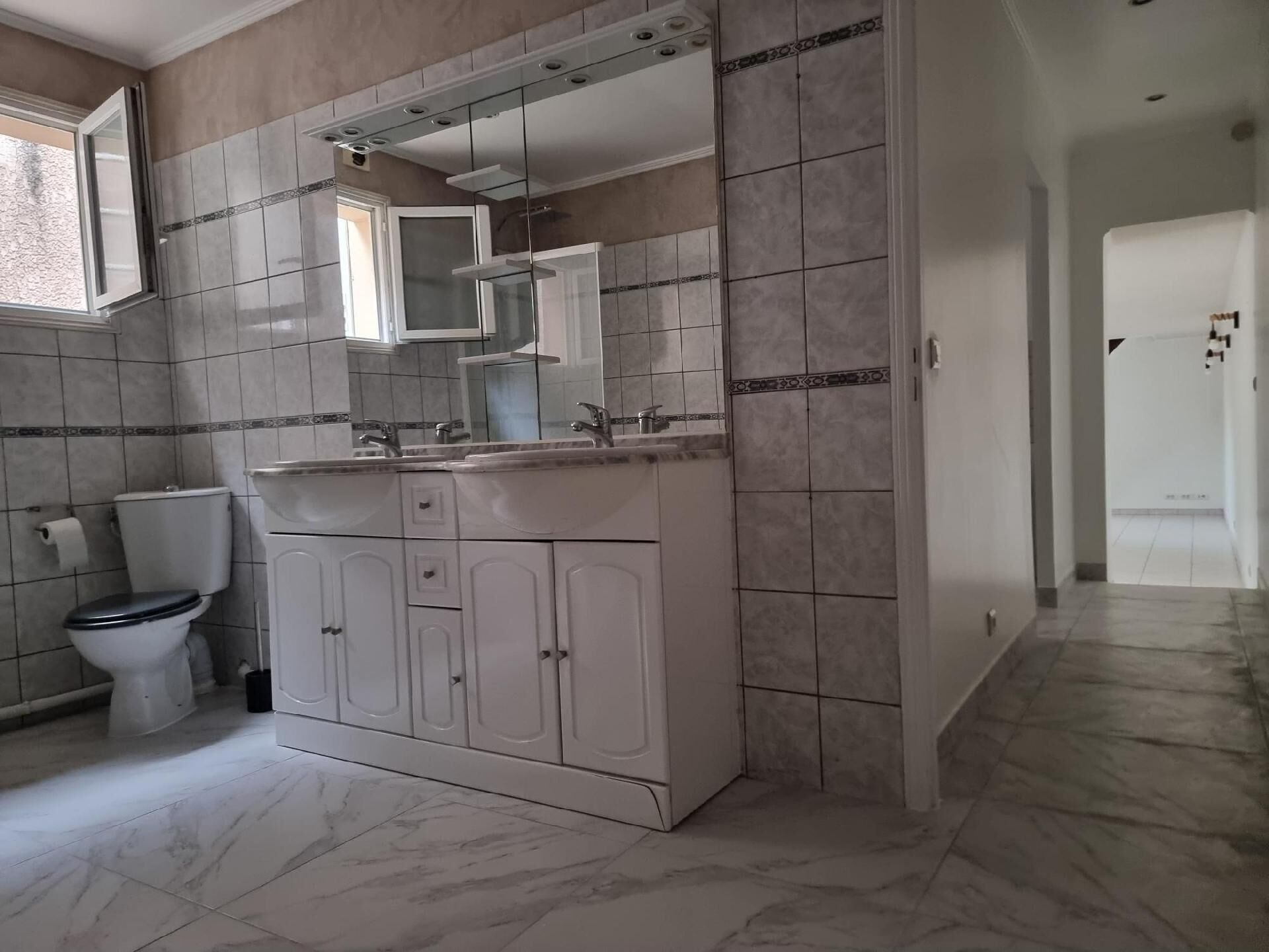 Photo 20 — LOUZI IMMOBILIER