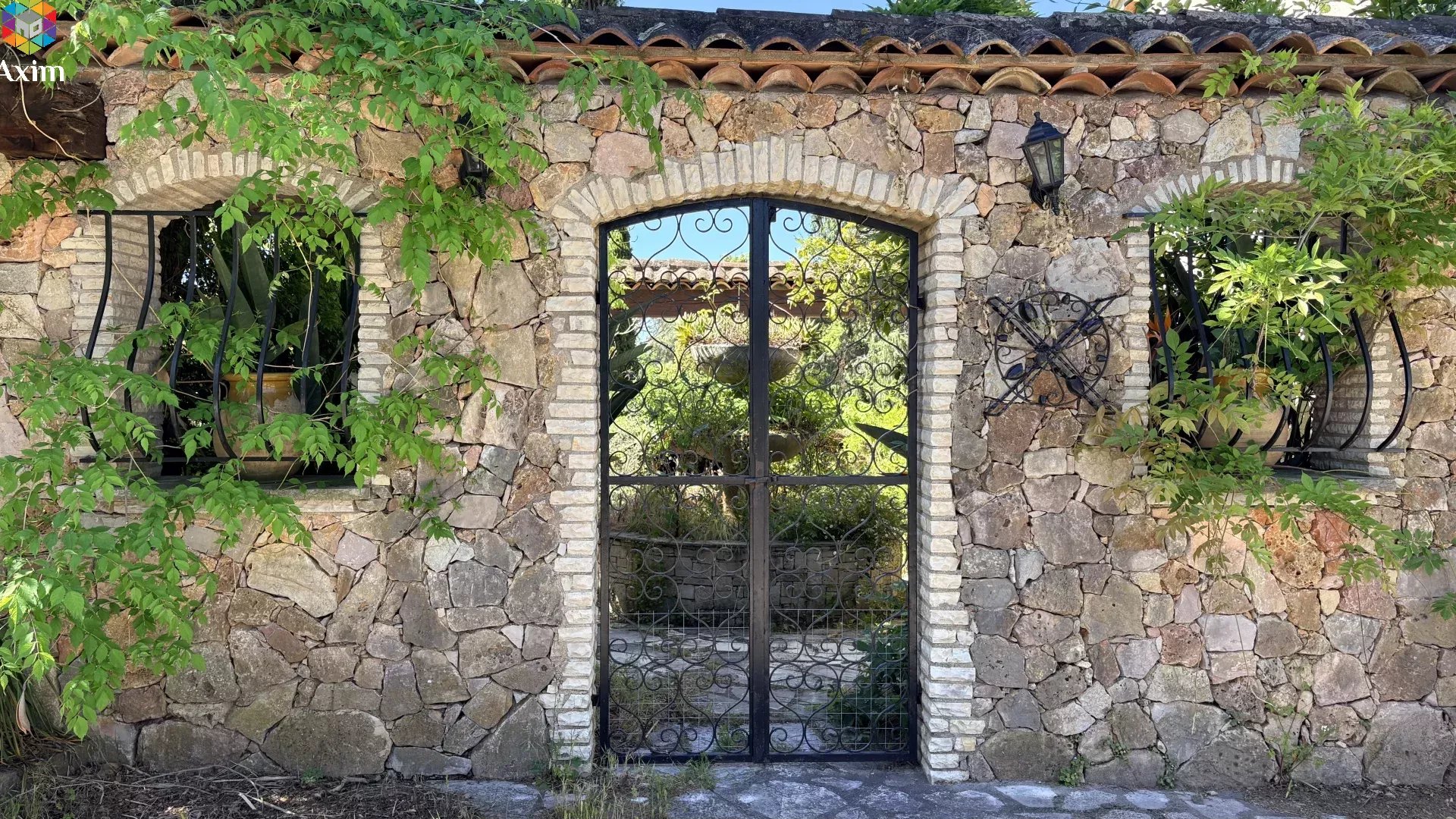Photo 2 — Axim Mediterranee