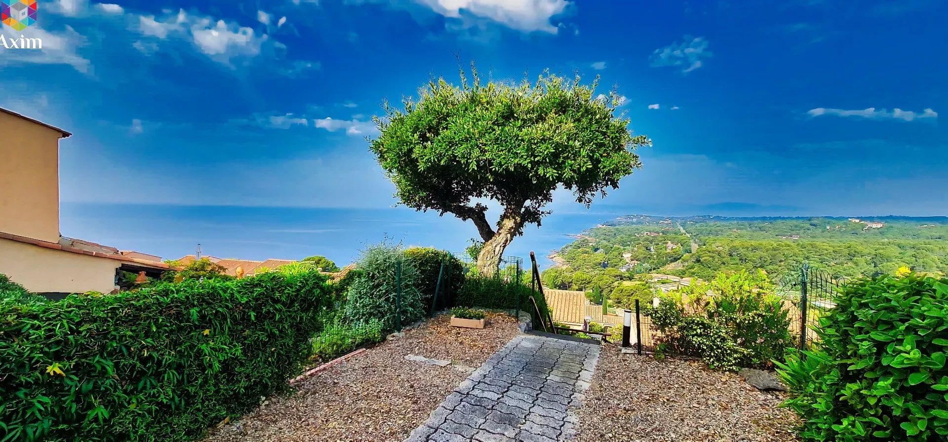 Photo 13 — Axim Mediterranee