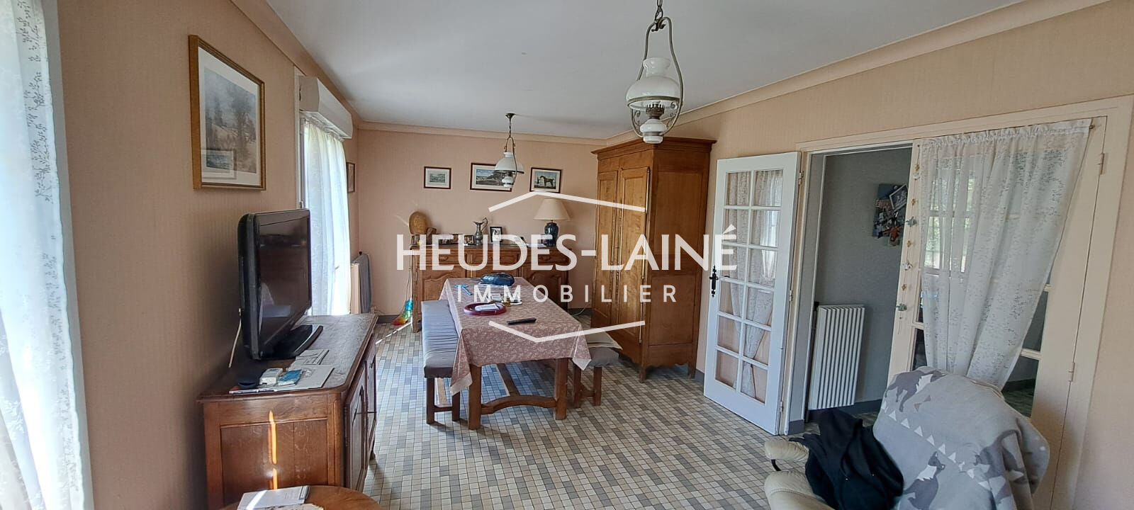 Photo 2 — HEUDES LAINE