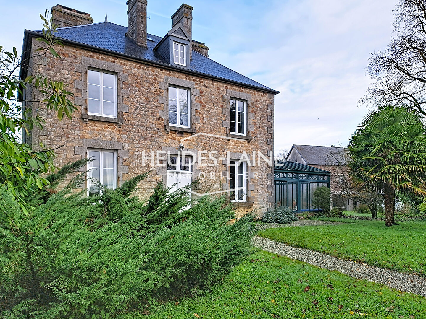Photo 2 — HEUDES LAINE