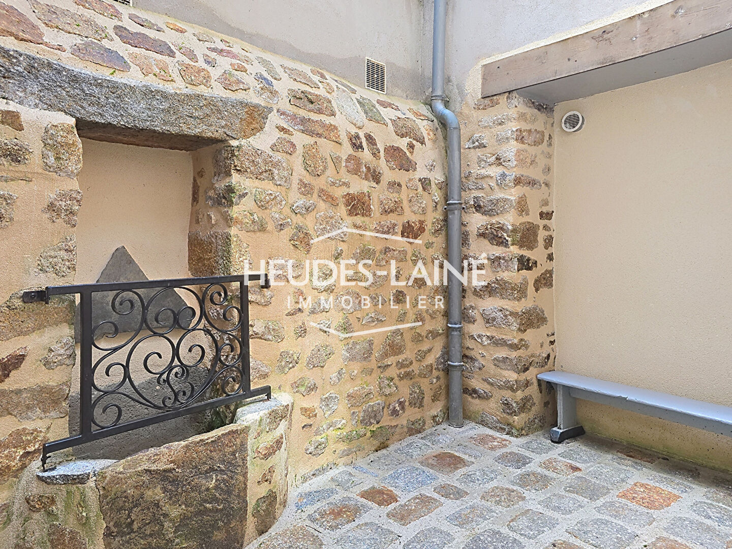 Photo 8 — HEUDES LAINE