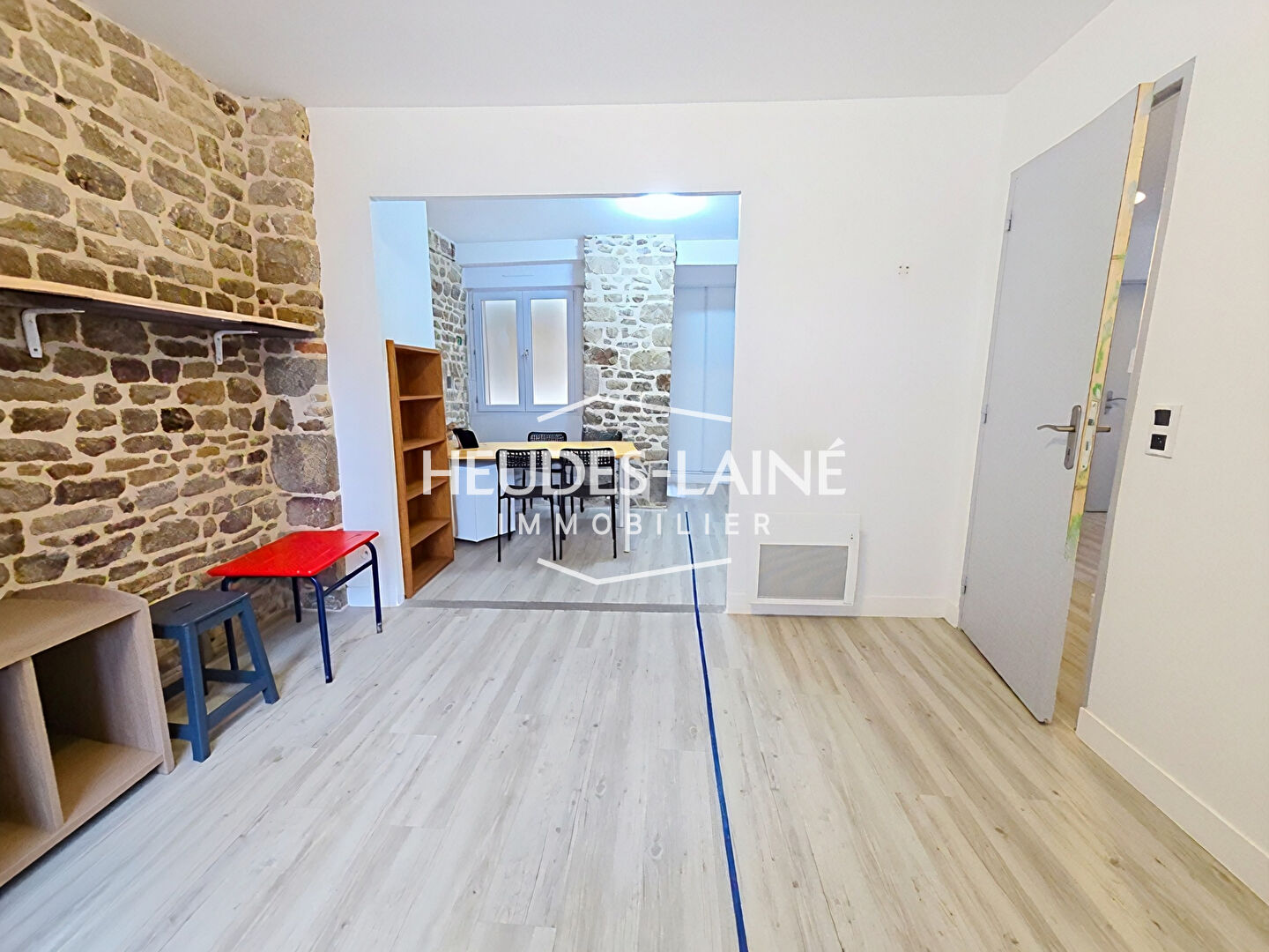 Photo 2 — HEUDES LAINE