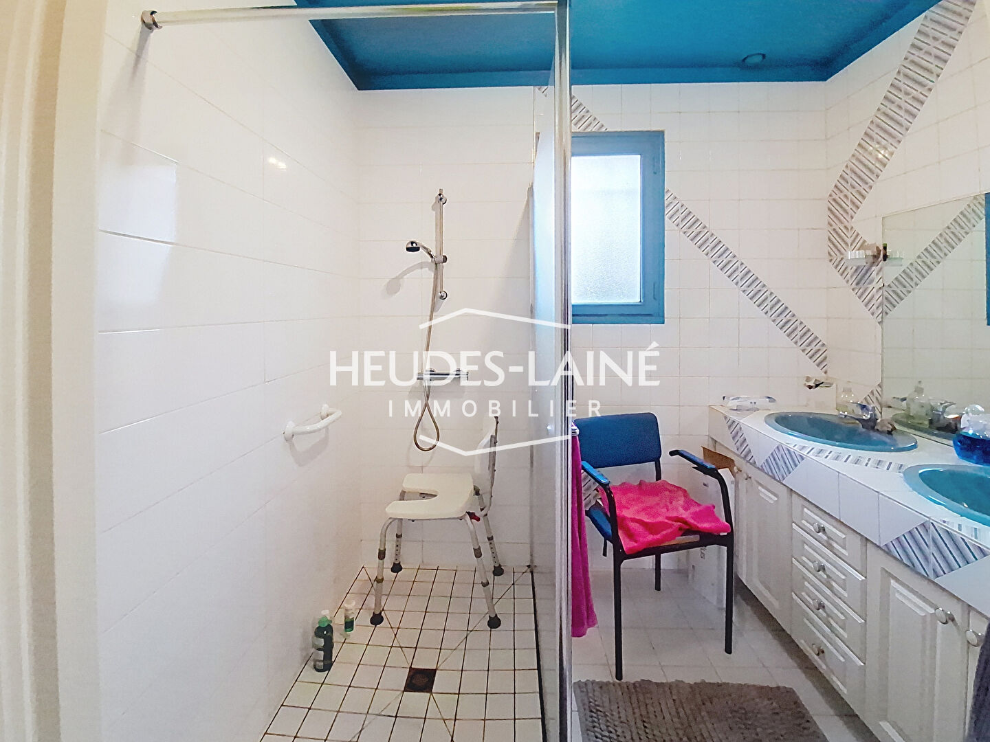 Photo 8 — HEUDES LAINE