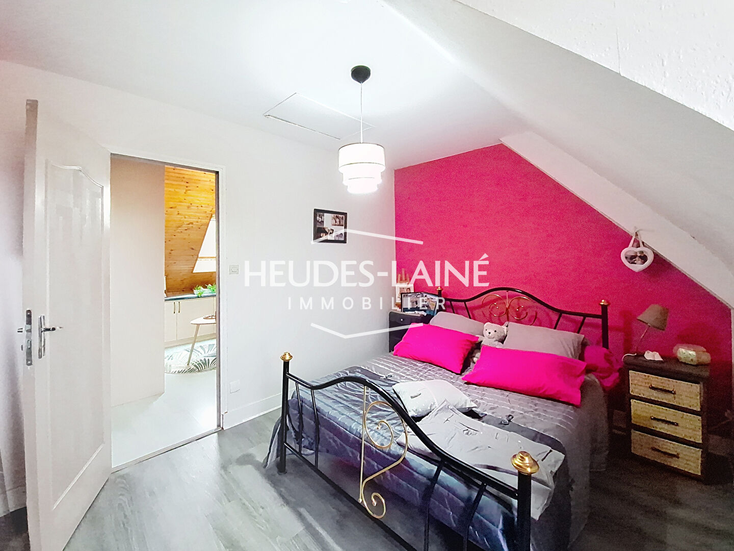 Photo 11 — HEUDES LAINE