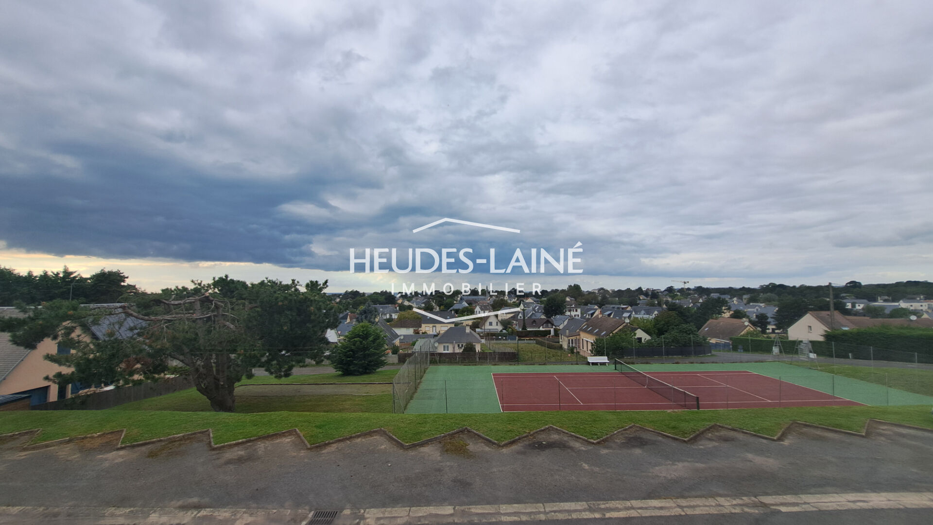 Photo 9 — HEUDES LAINE
