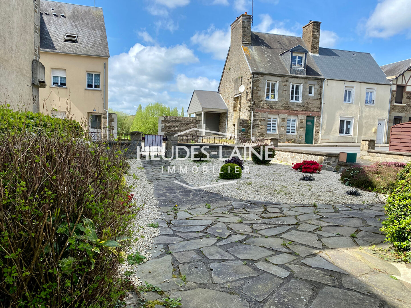 Photo 9 — HEUDES LAINE