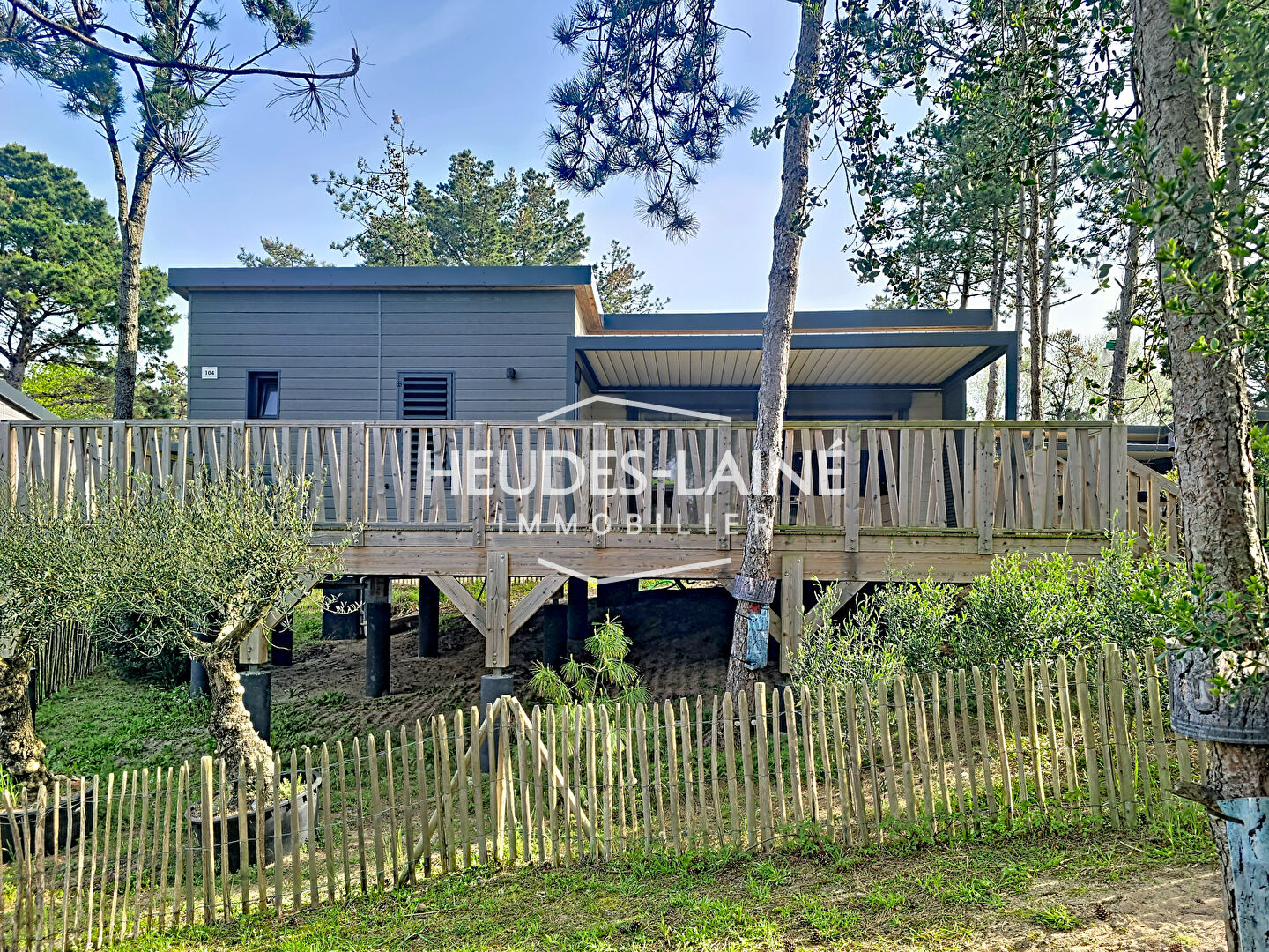 Photo 3 — HEUDES LAINE