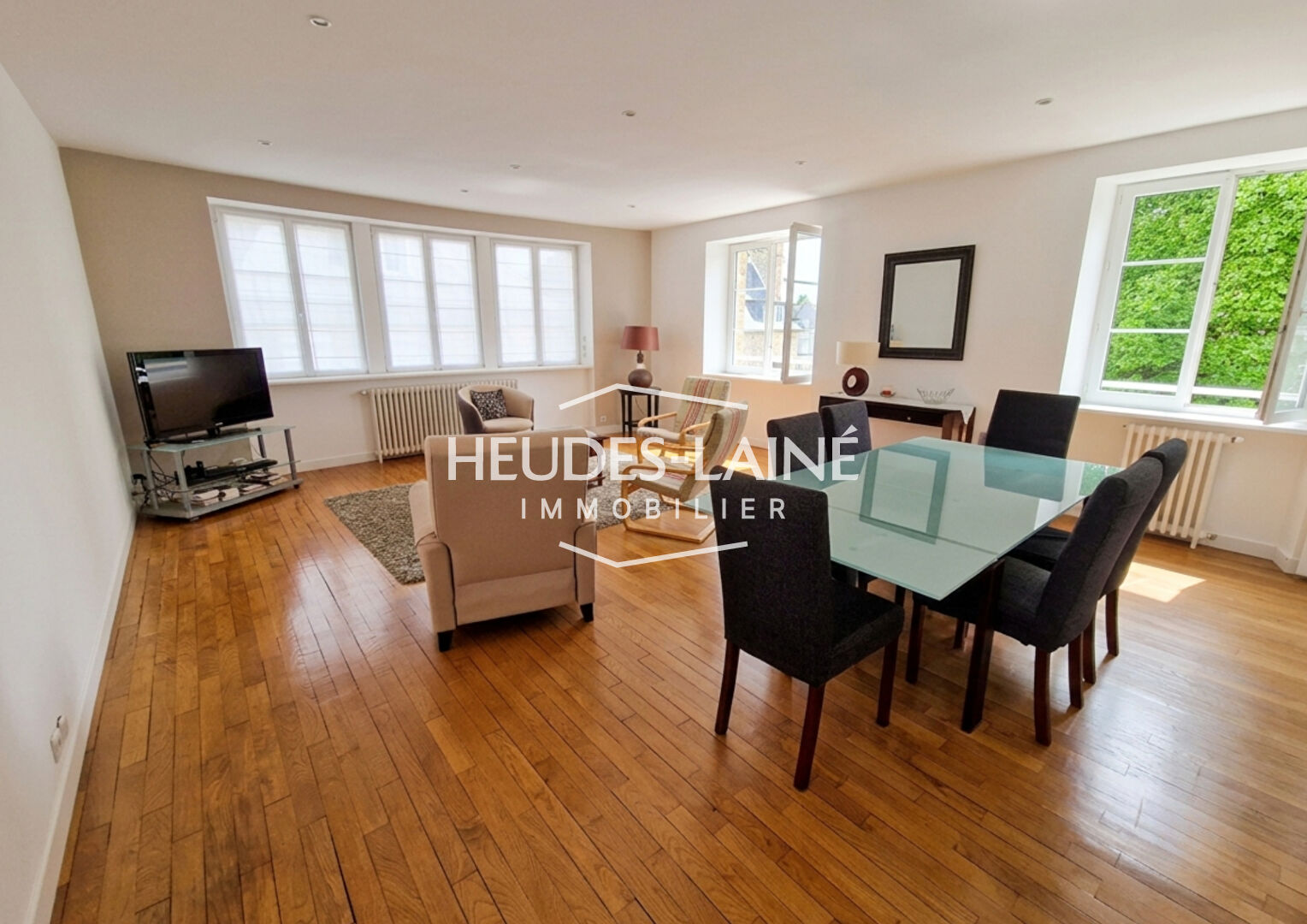 Photo 2 — HEUDES LAINE