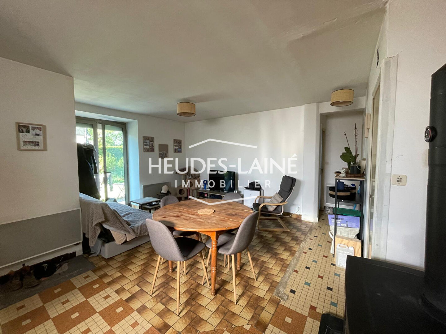 Photo 2 — HEUDES LAINE