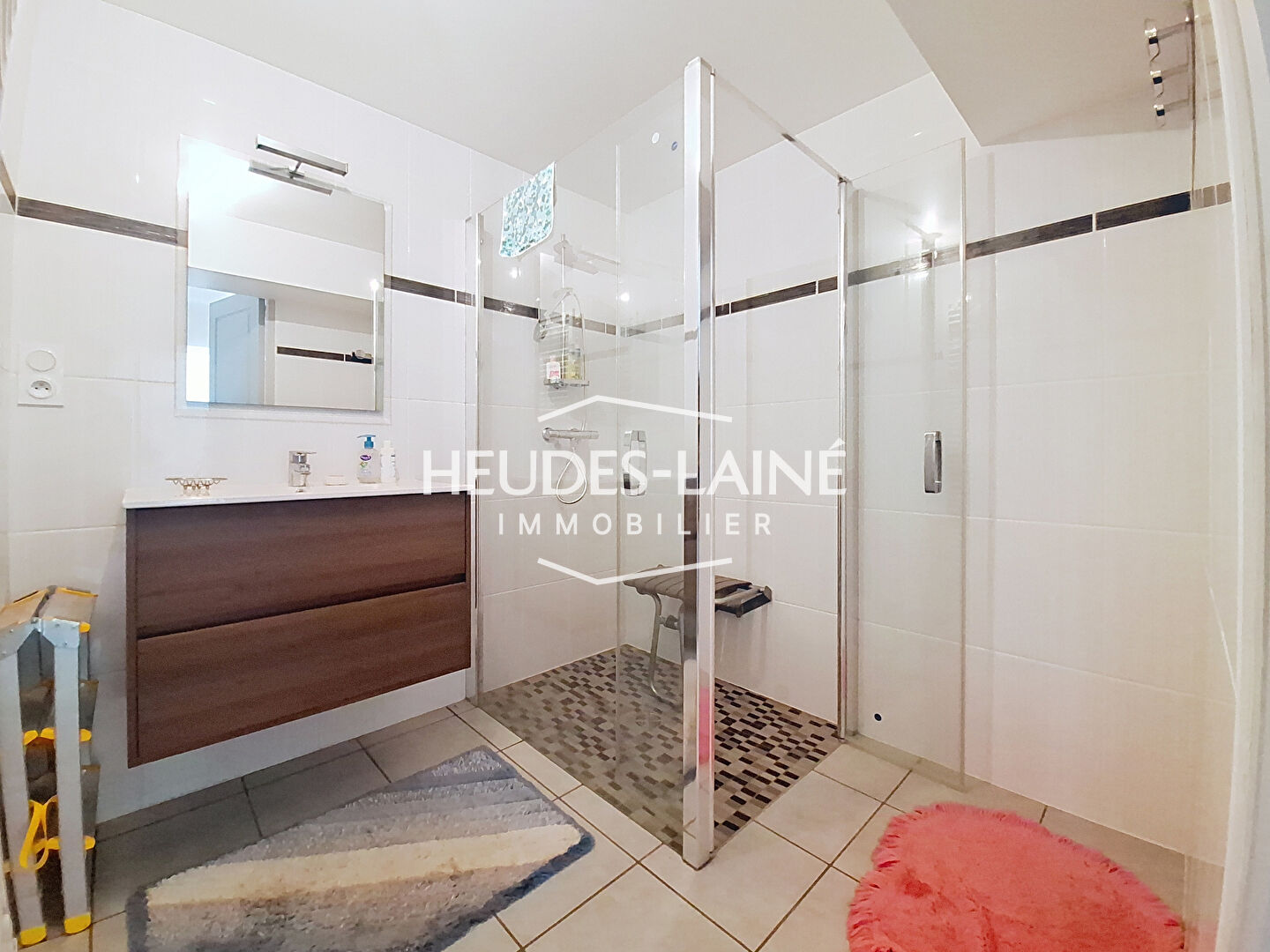 Photo 7 — HEUDES LAINE