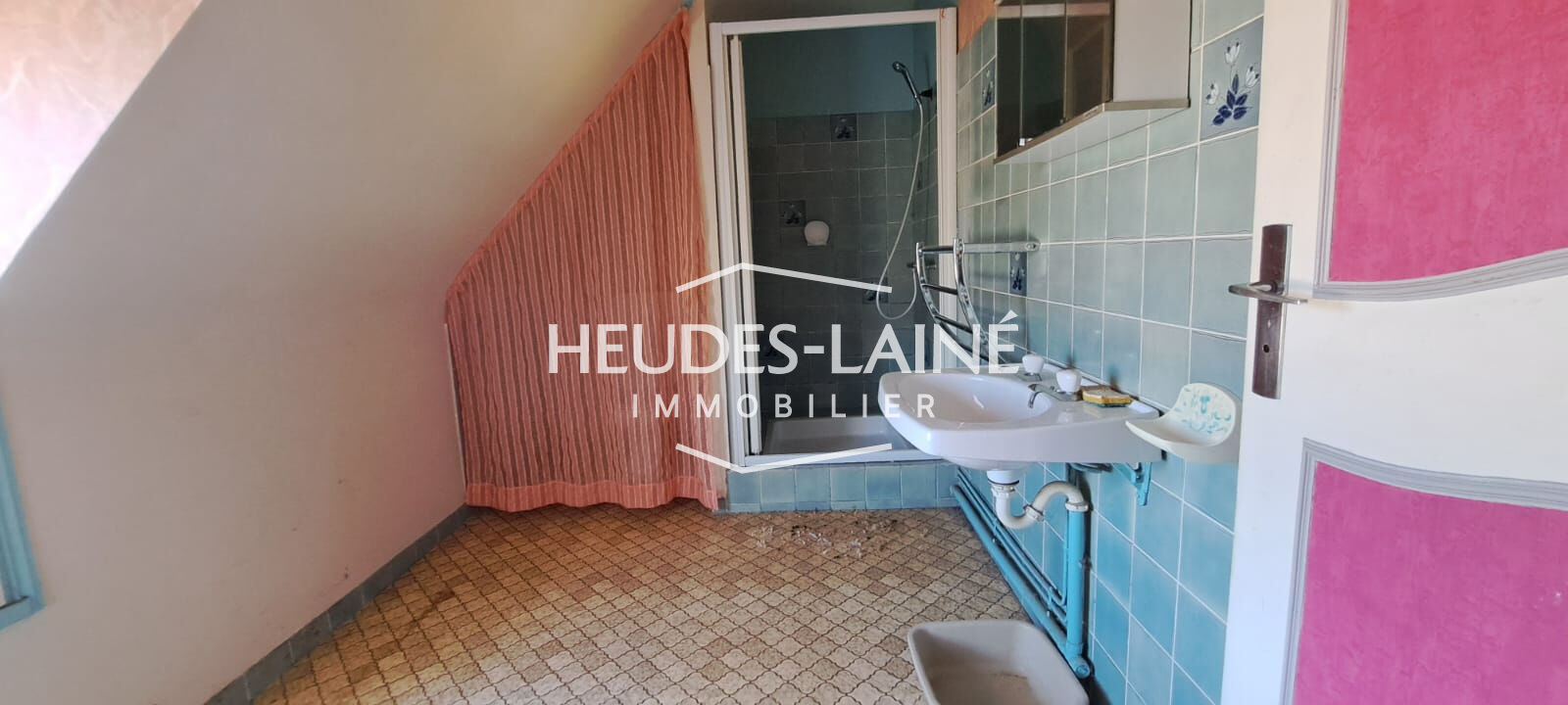 Photo 9 — HEUDES LAINE
