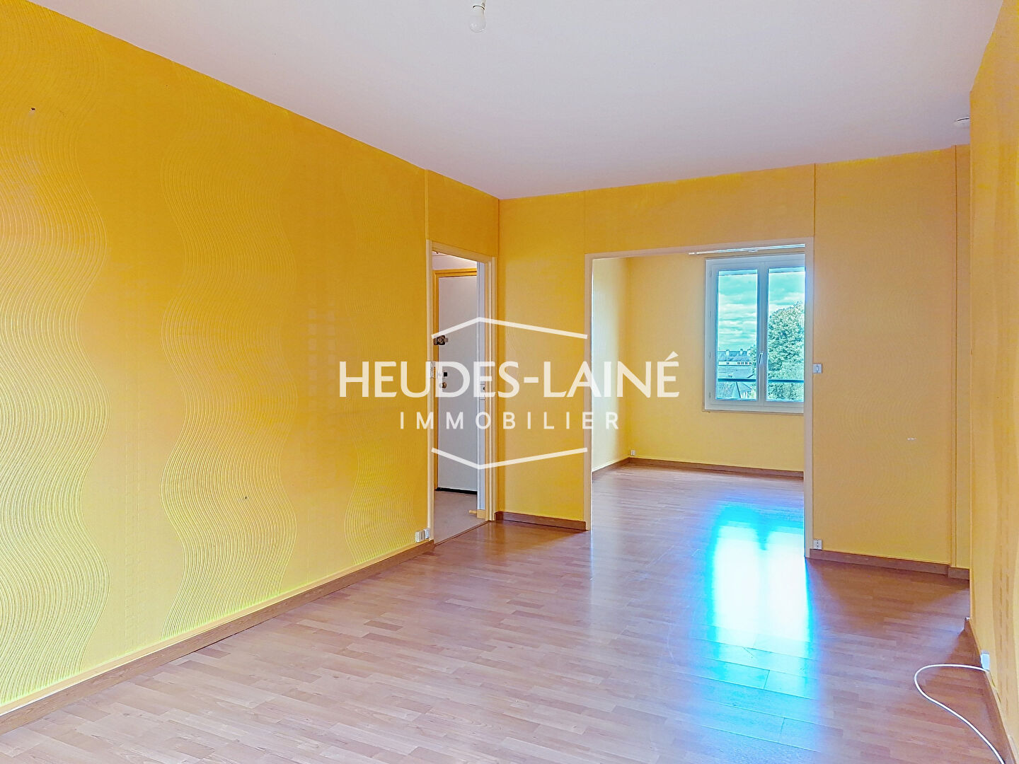 Photo 2 — HEUDES LAINE