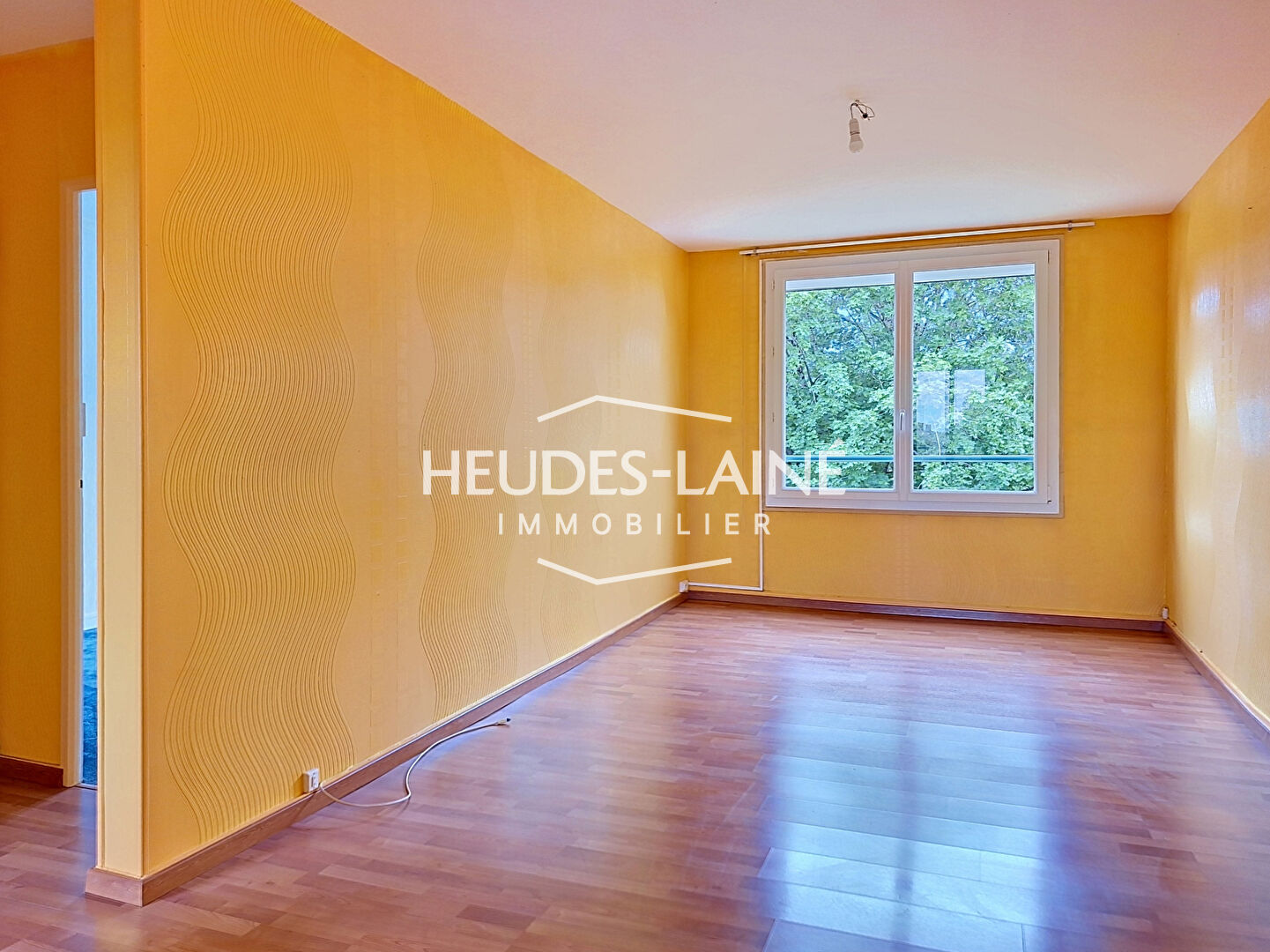 Photo 3 — HEUDES LAINE