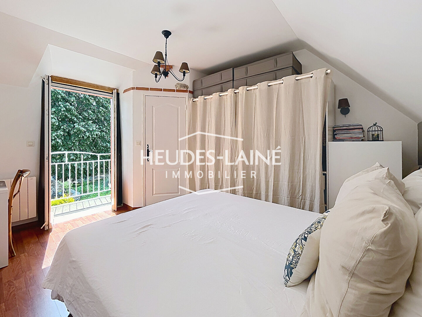 Photo 9 — HEUDES LAINE