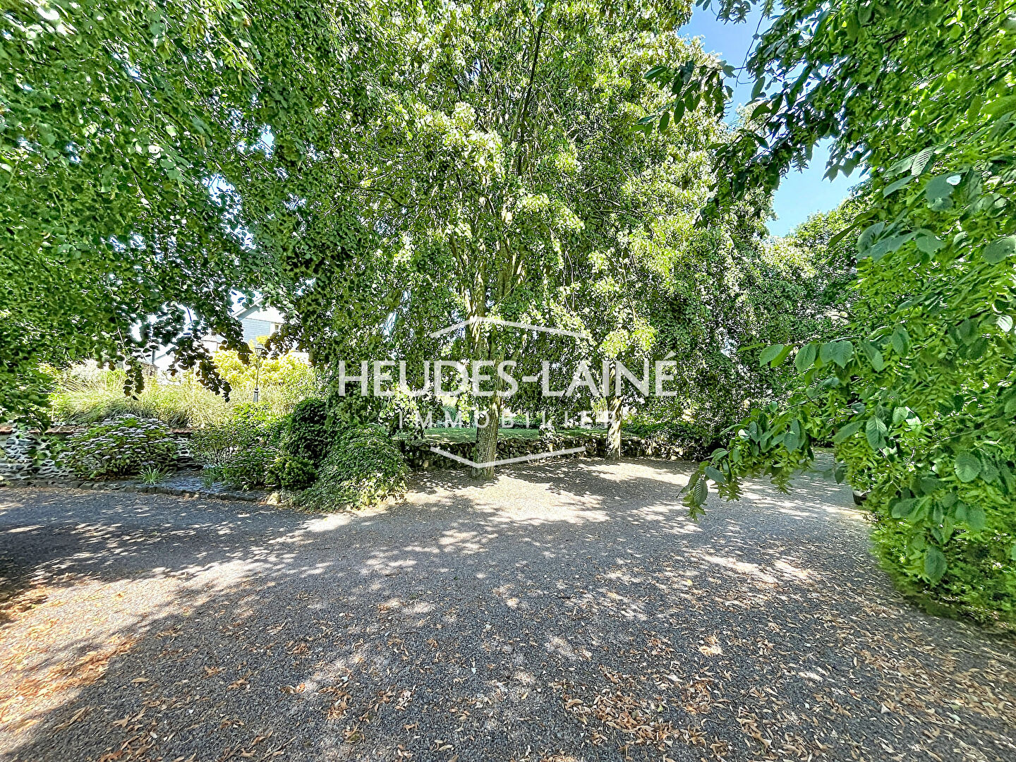 Photo 14 — HEUDES LAINE